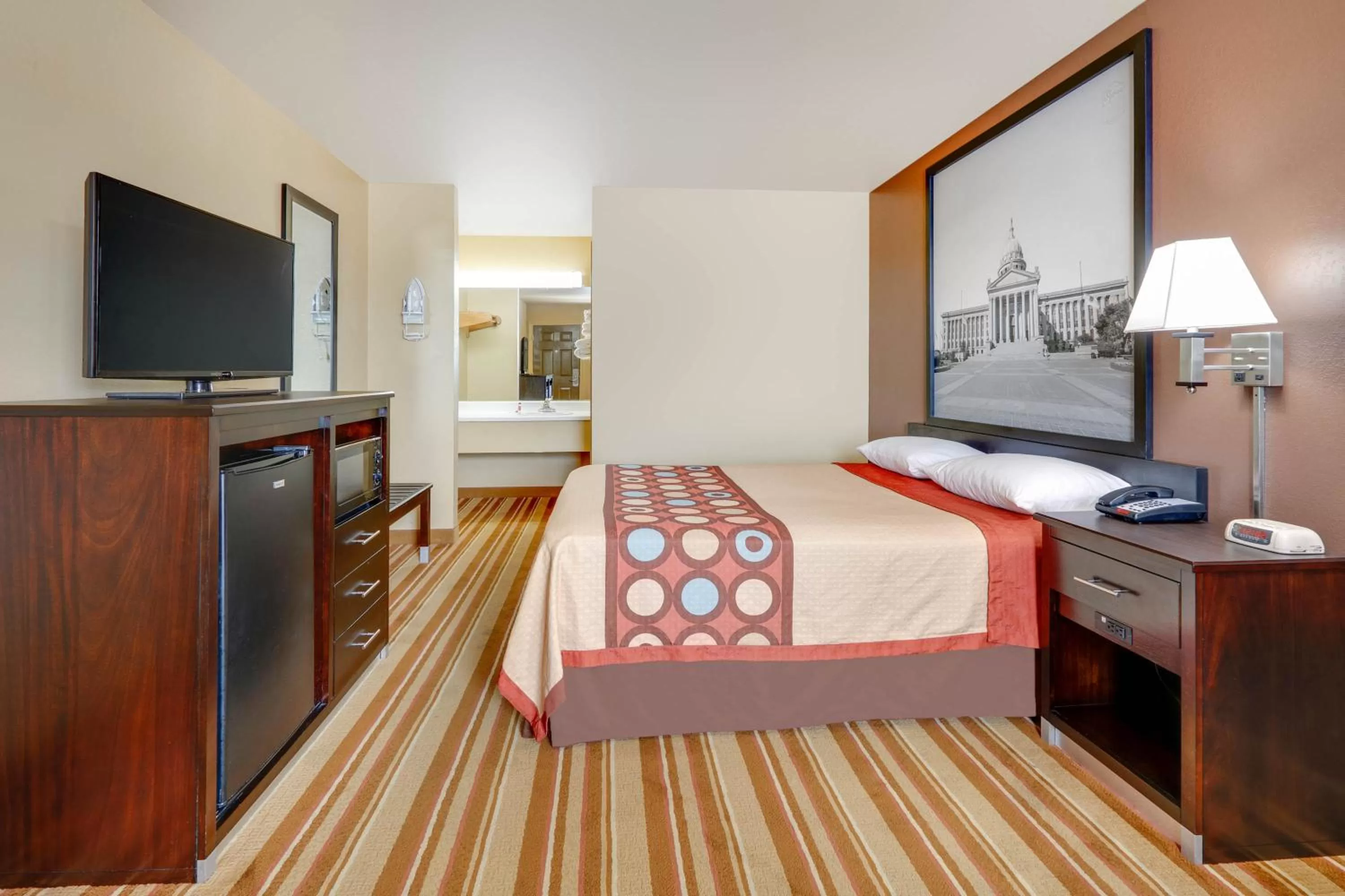 Pets, Bed in Super 8 by Wyndham Big Cabin/Vinita Area