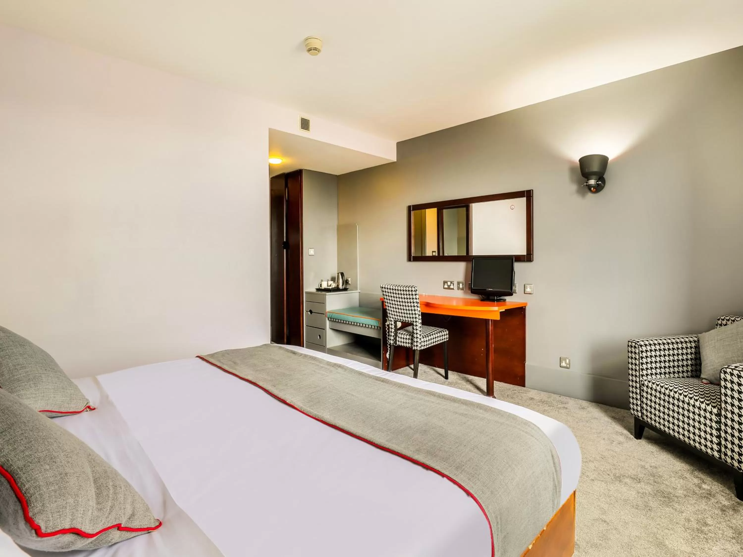 Bed in Best Western Sheffield City Hotel