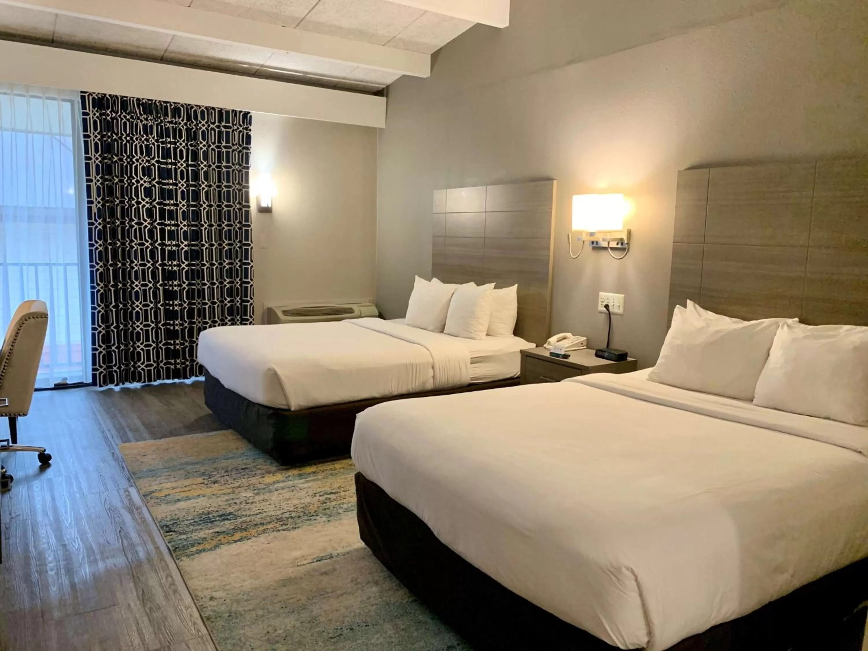 Queen Room with Two Queen Beds and Roll-In Shower - Mobility Access/Non-Smoking in The Hub Middletown Red Bank- Best Western Signature Collection