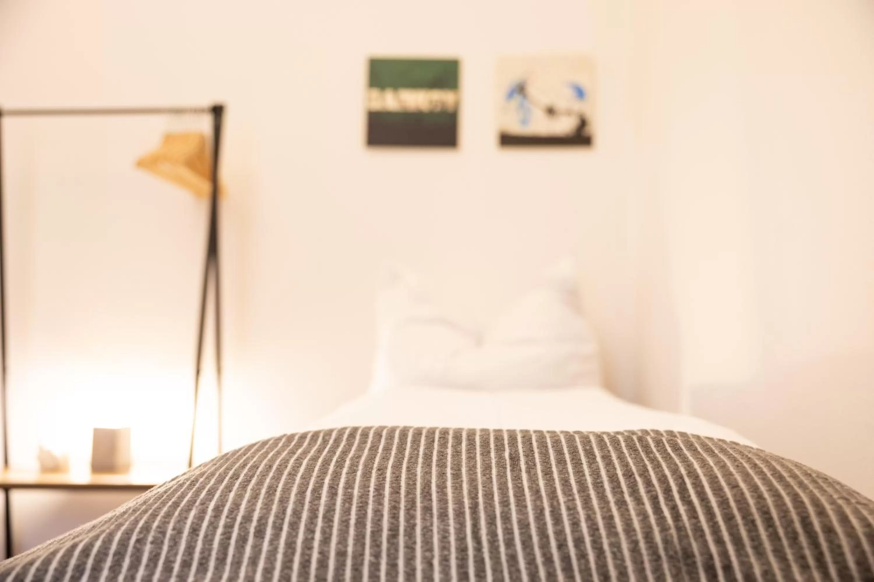 Bed in Apartments an der Oper - Innenstadt - Zentral - Küche - Wifi - Powered by Ko-Living