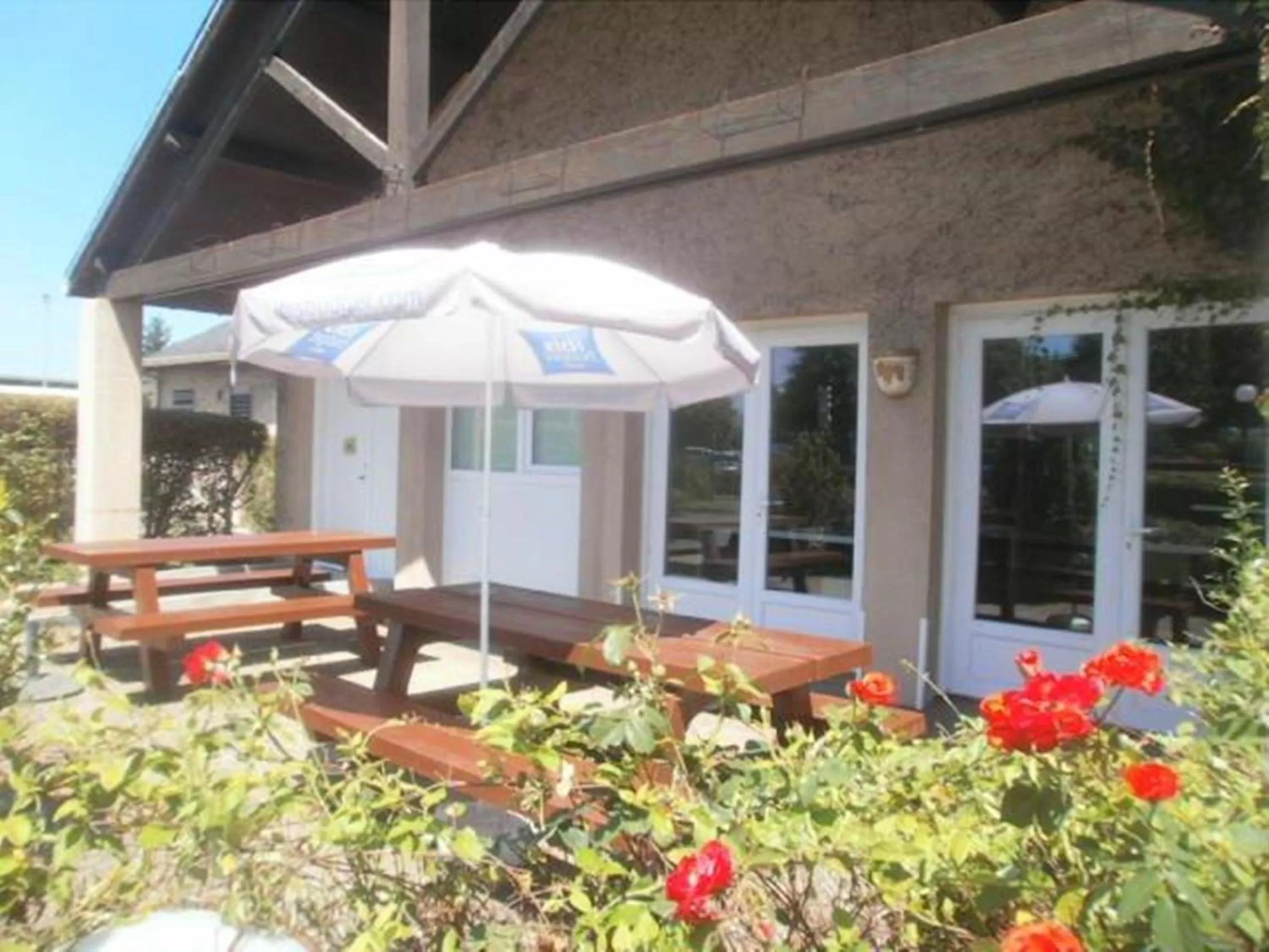 Facade/entrance in IBIS Budget Tarbes