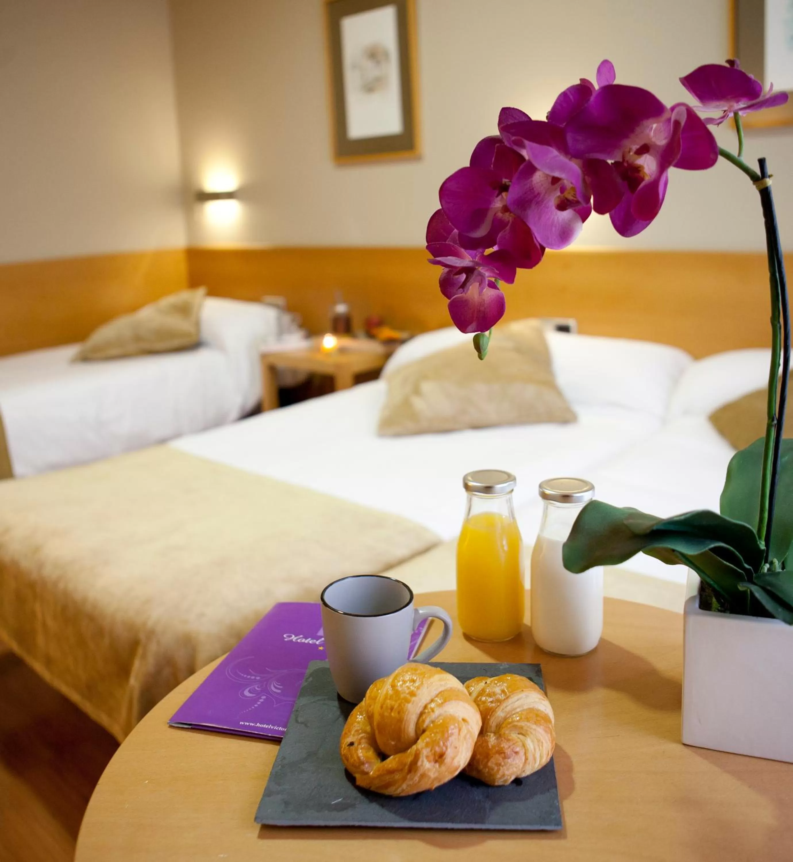 Decorative detail, Bed in Victoria 4 Puerta del Sol