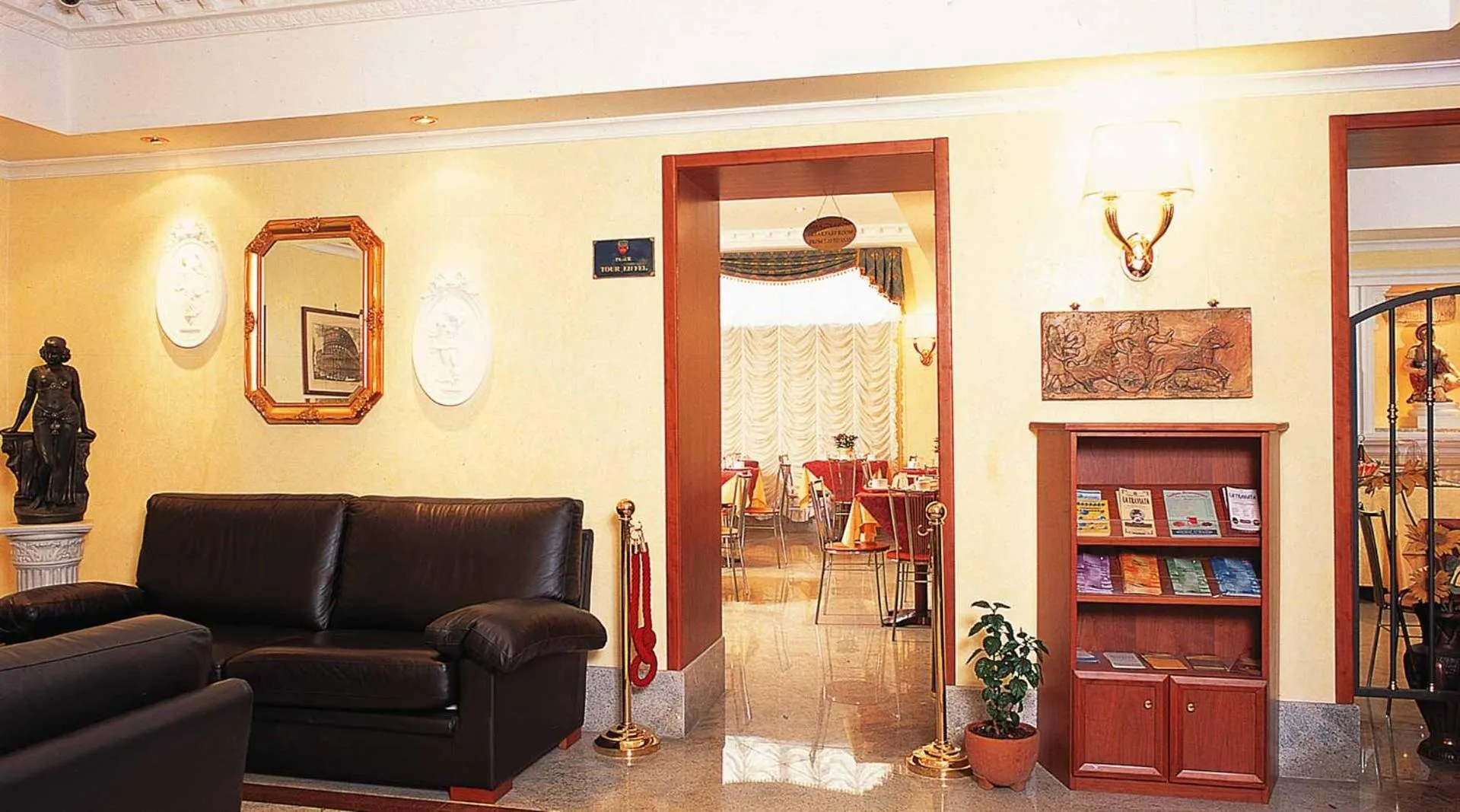 Entertainment in Hotel Stromboli