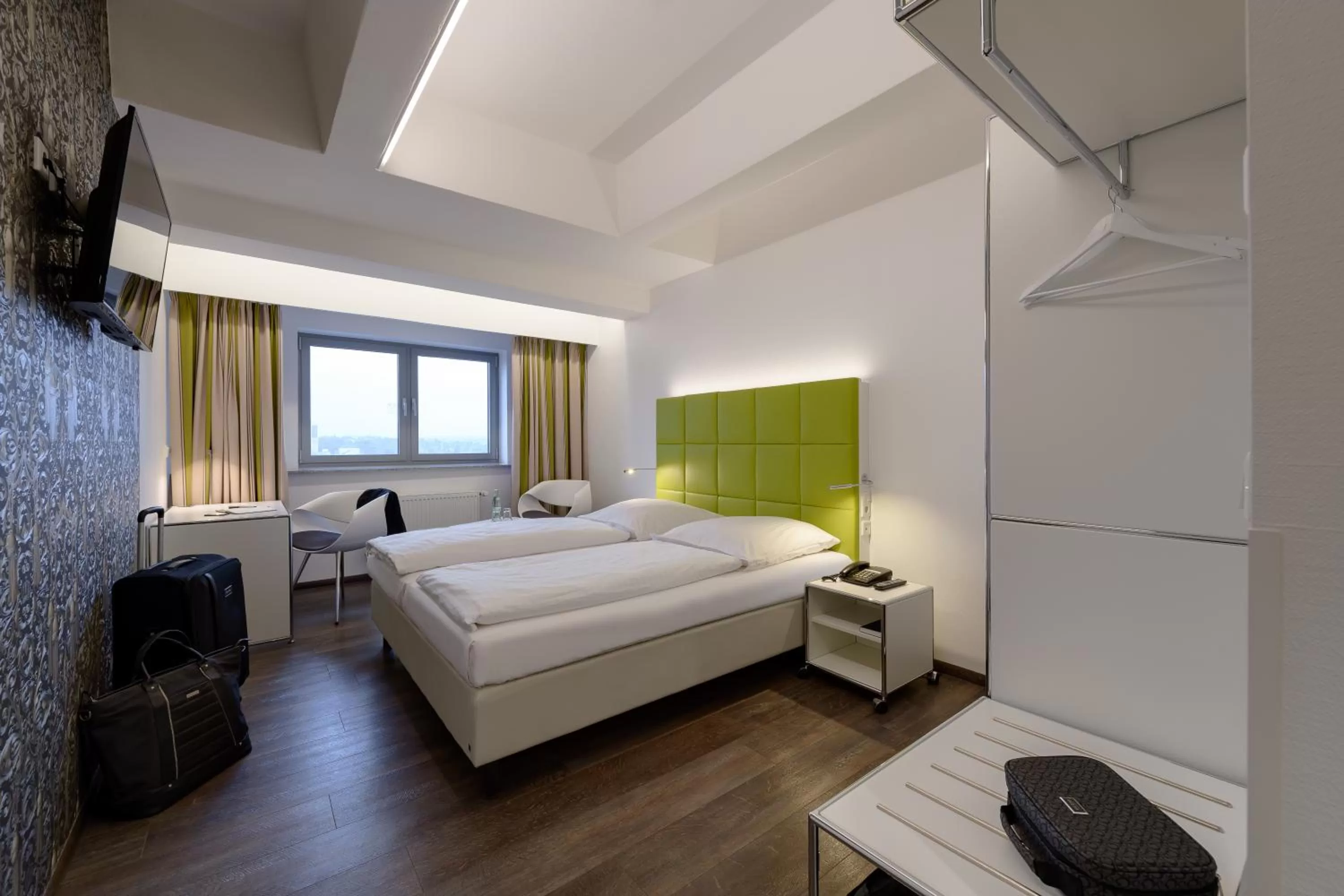 Photo of the whole room, Bed in Panorama Hotel Schweinfurt