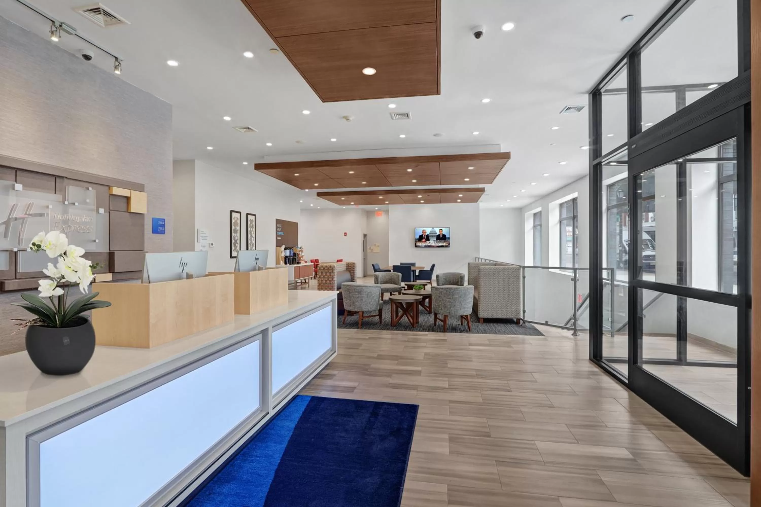 Lobby or reception in Holiday Inn Express - Brooklyn - Bushwick , an IHG Hotel