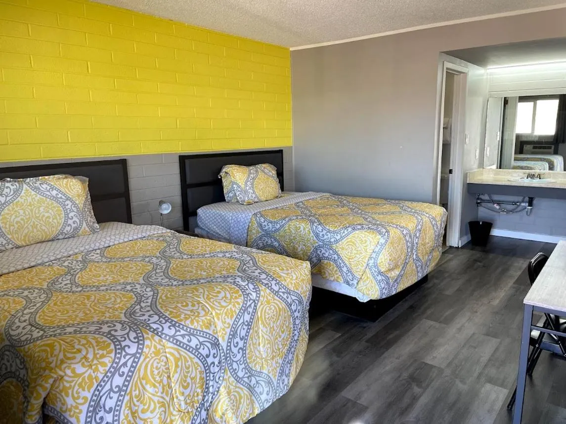 Bed in Belle Aire Motel