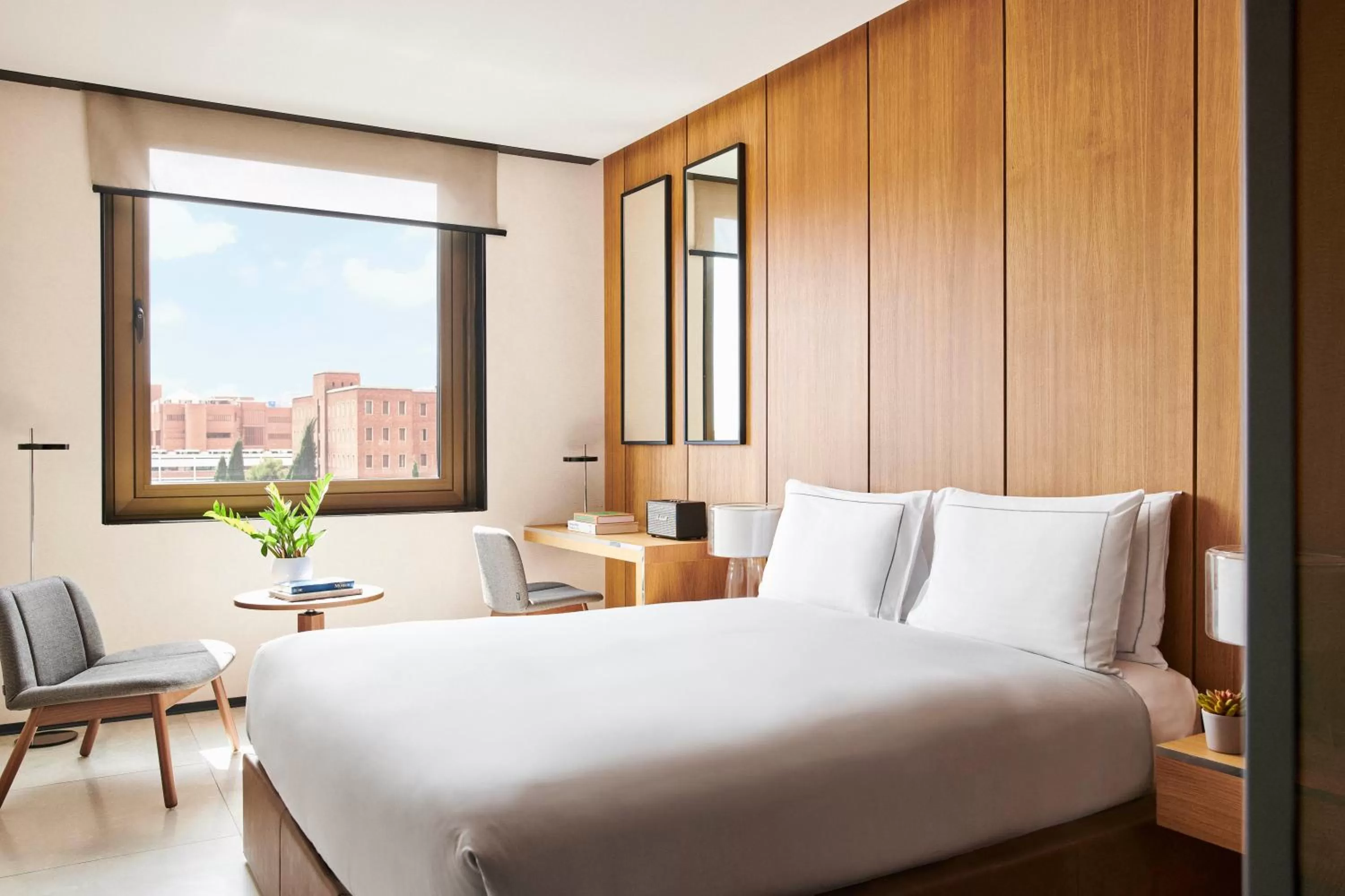Bed in Grand Hyatt Barcelona