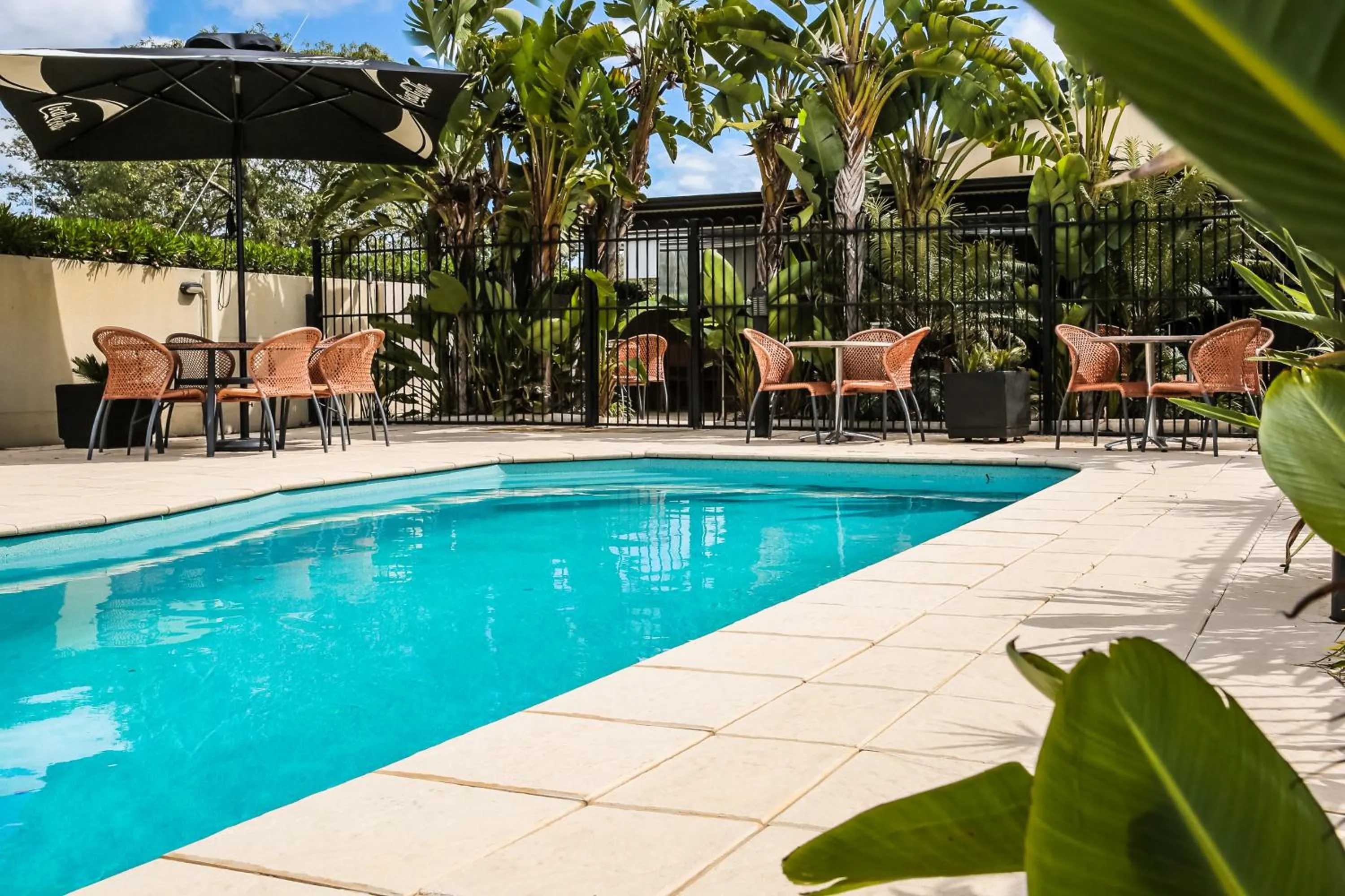 Swimming pool in Best Western Bungil Creek Motel