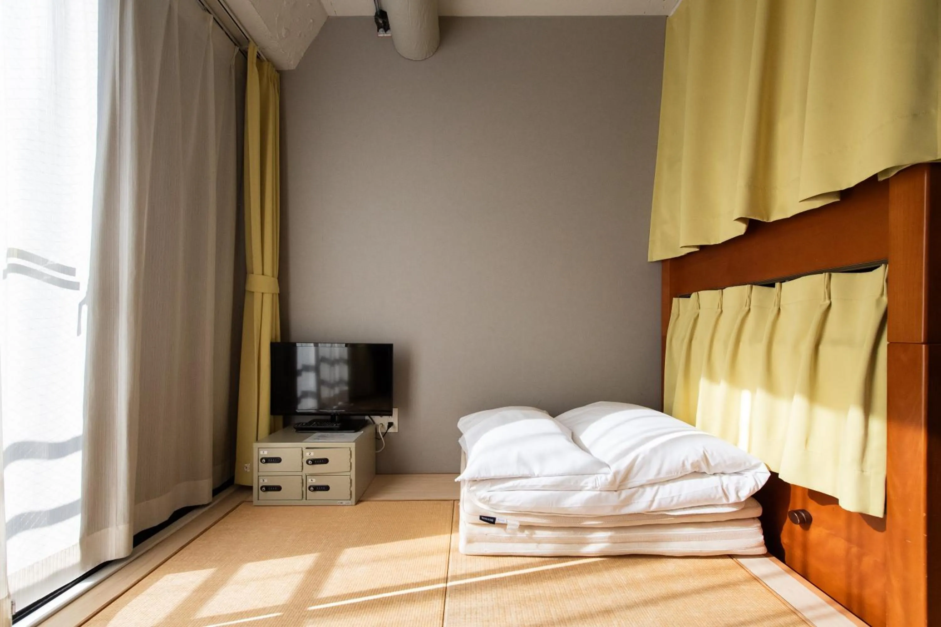 Photo of the whole room, Bed in Imano Tokyo Hostel