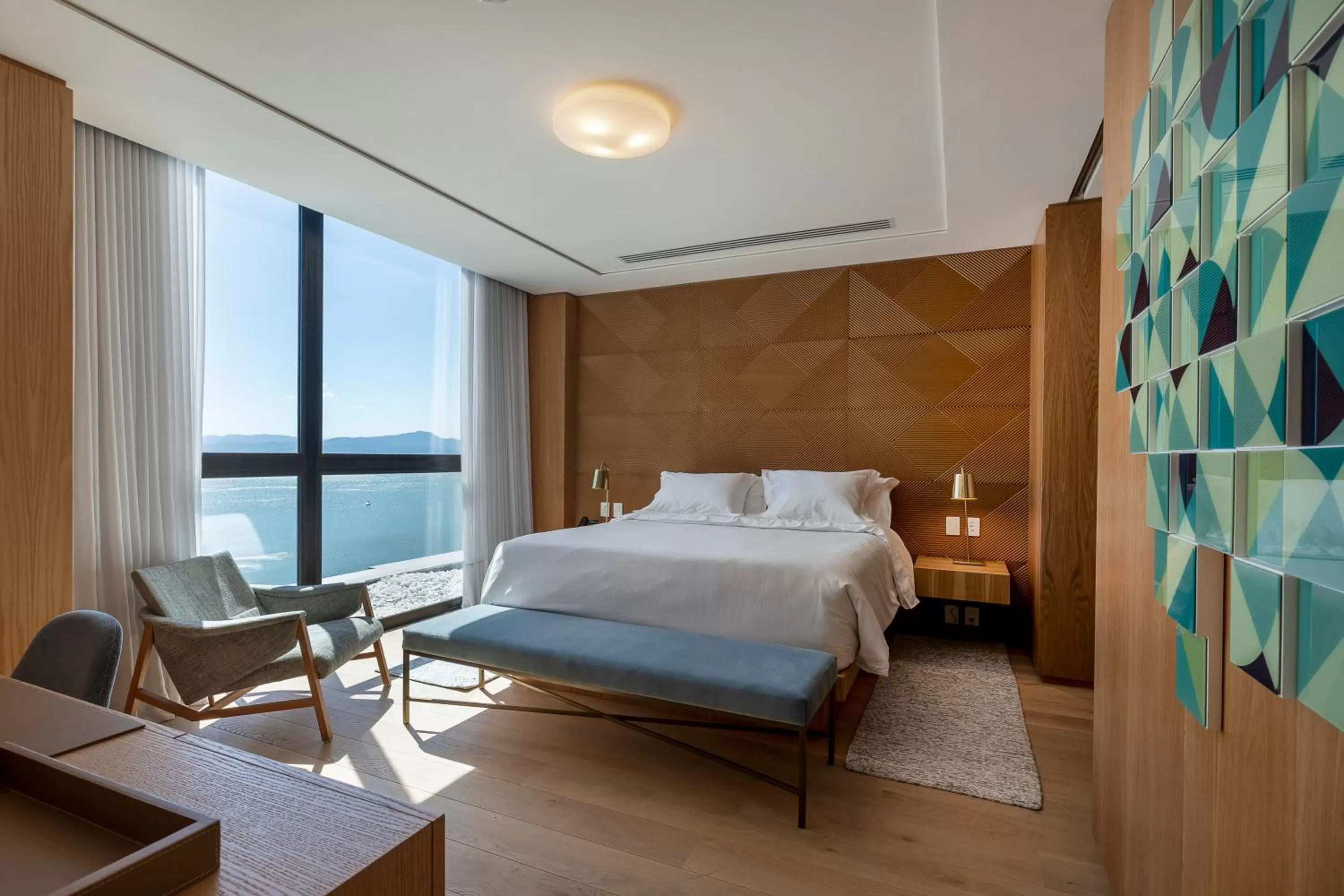 View (from property/room), Bed in LK Design Hotel Florianópolis