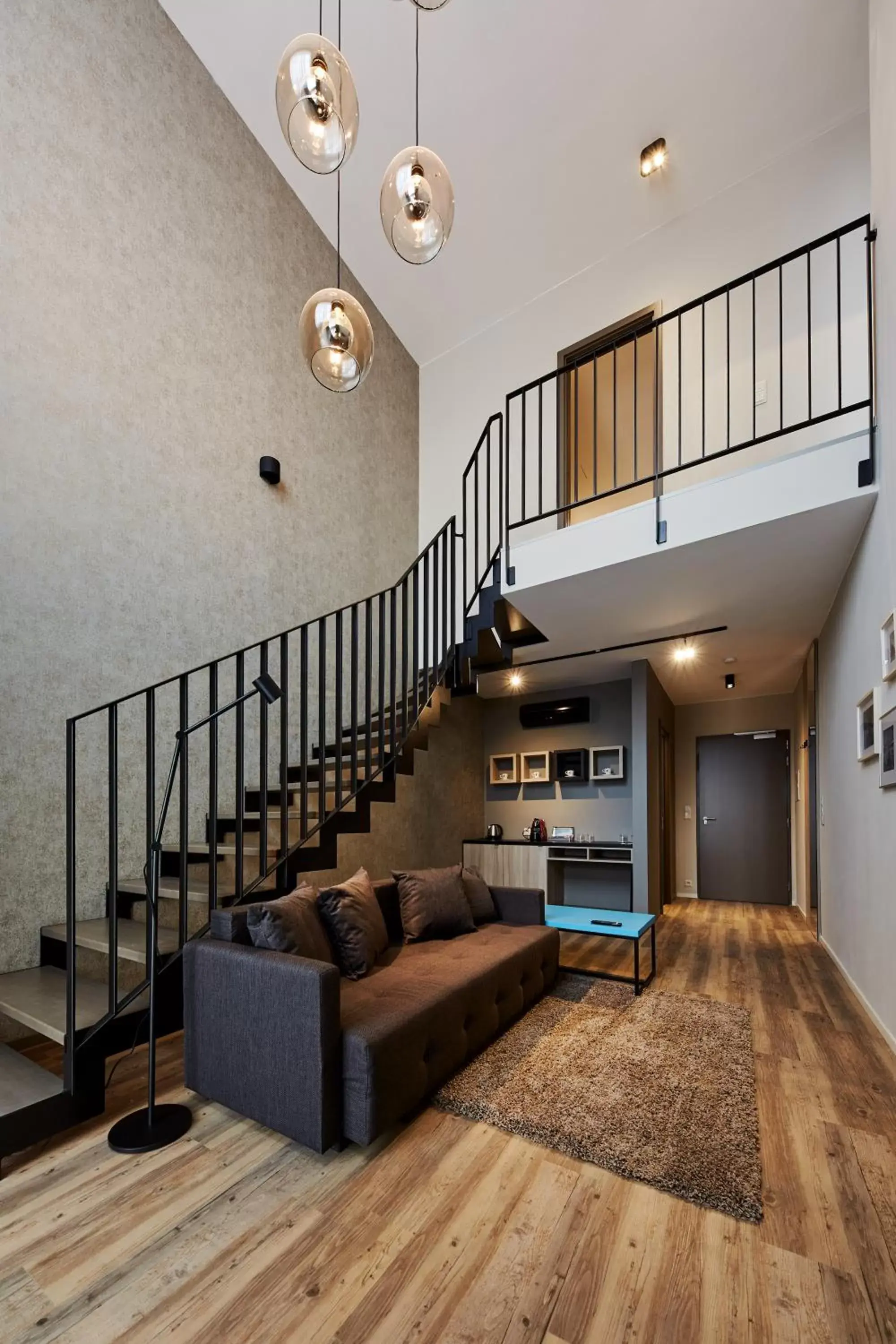 Duplex Suite in Avenue Pallova 28 Duplex Suite in Avenue Pallova 28