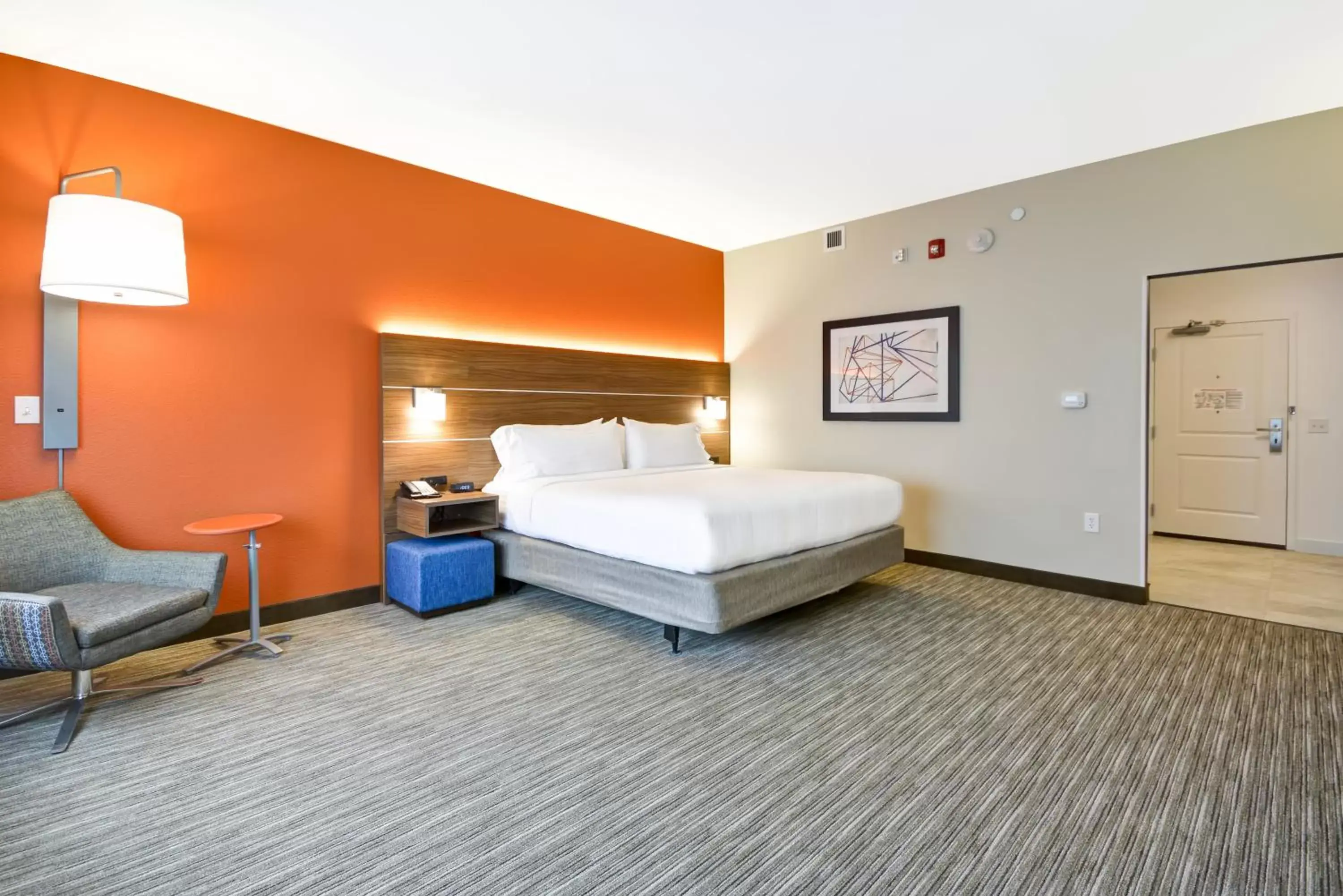 King Room - Mobility Access/Roll in Shower - Non-Smoking in Holiday Inn Express - Evansville, an IHG Hotel King Room - Mobility Access/Roll in Shower - Non-Smoking in Holiday Inn Express - Evansville, an IHG Hotel