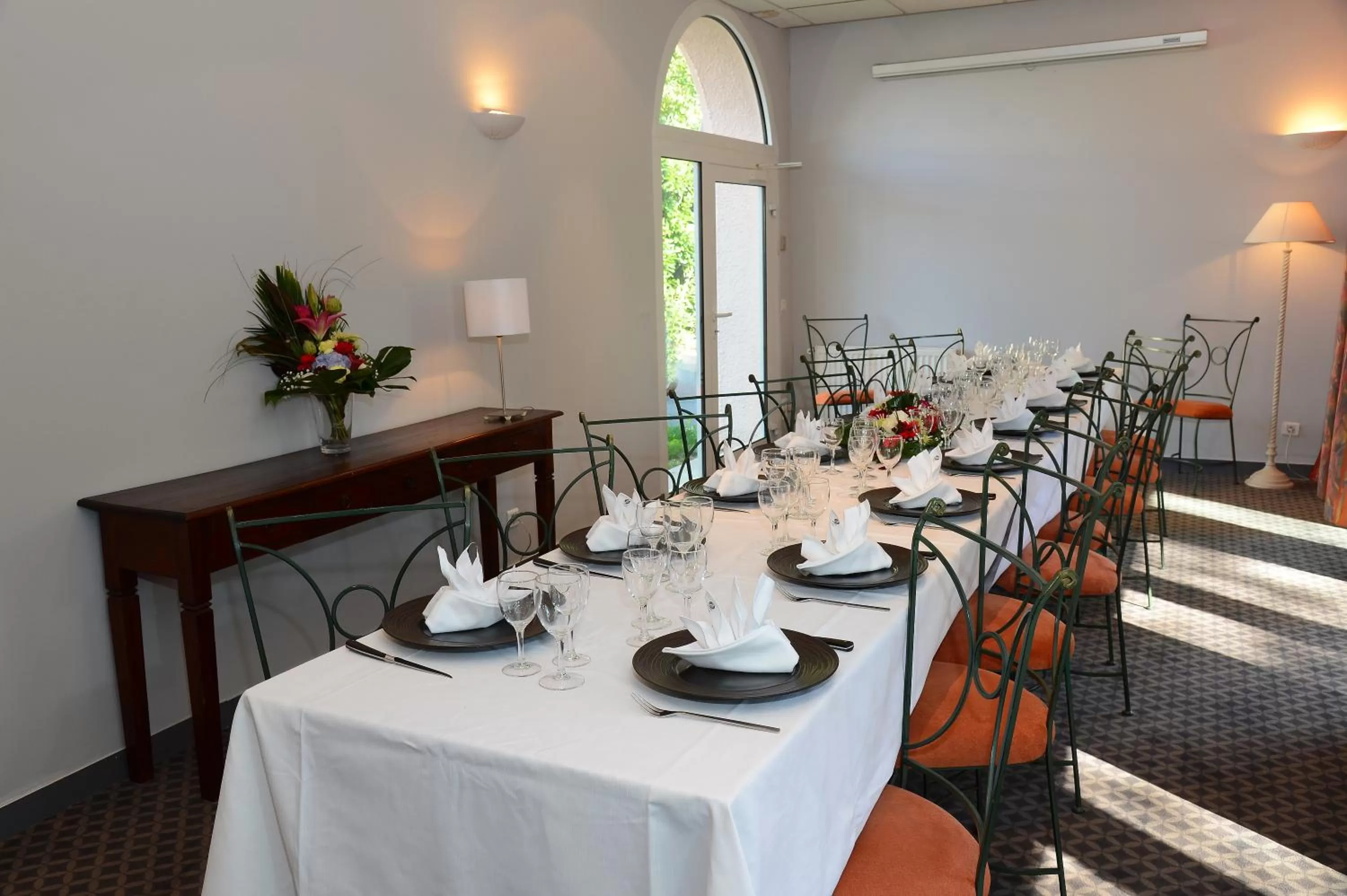 Banquet/Function facilities in Clos St Eloi, The Originals Relais (Relais du Silence)