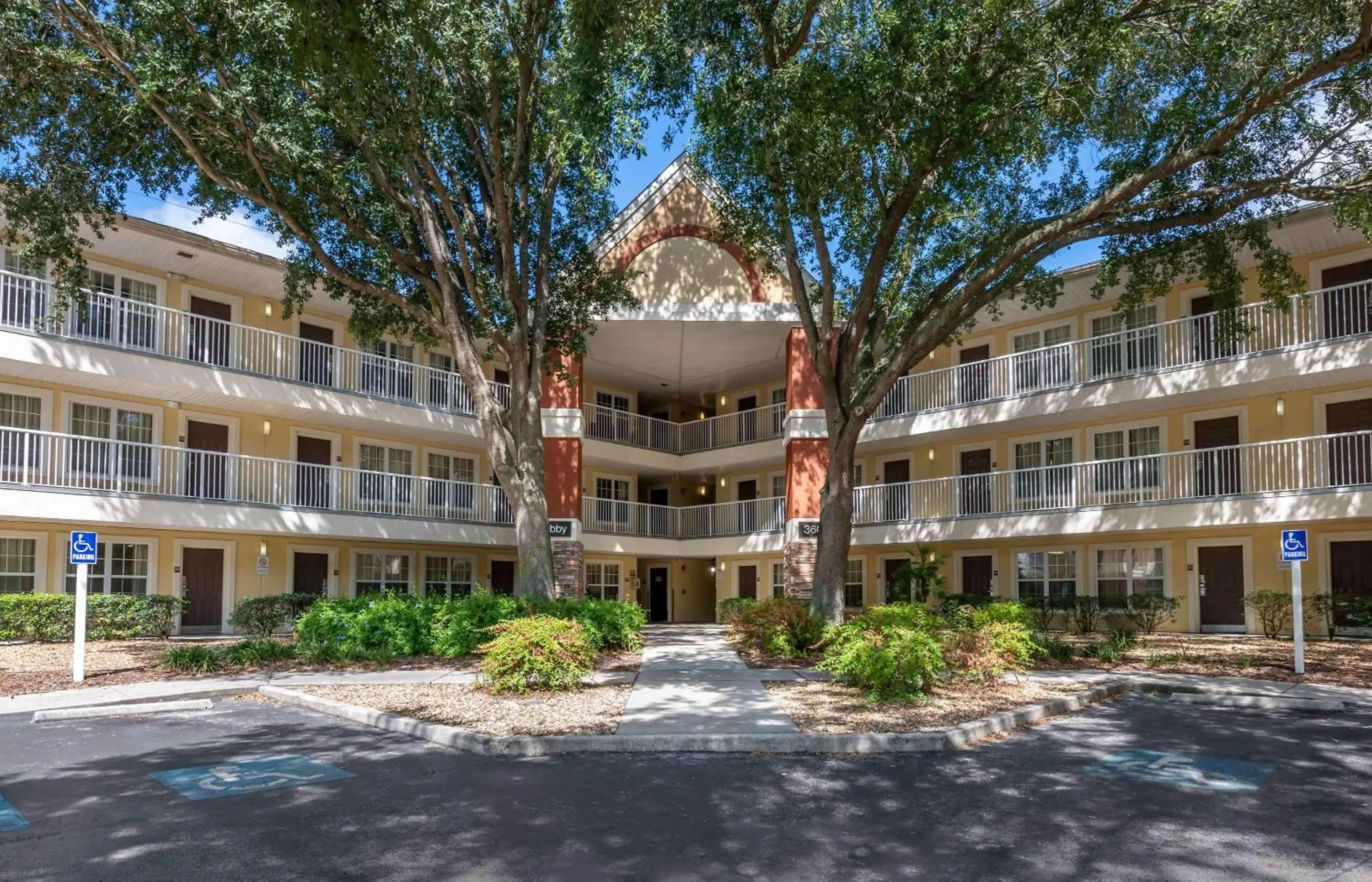 Property building in Extended Stay America Select Suites - Gainesville - I-75
