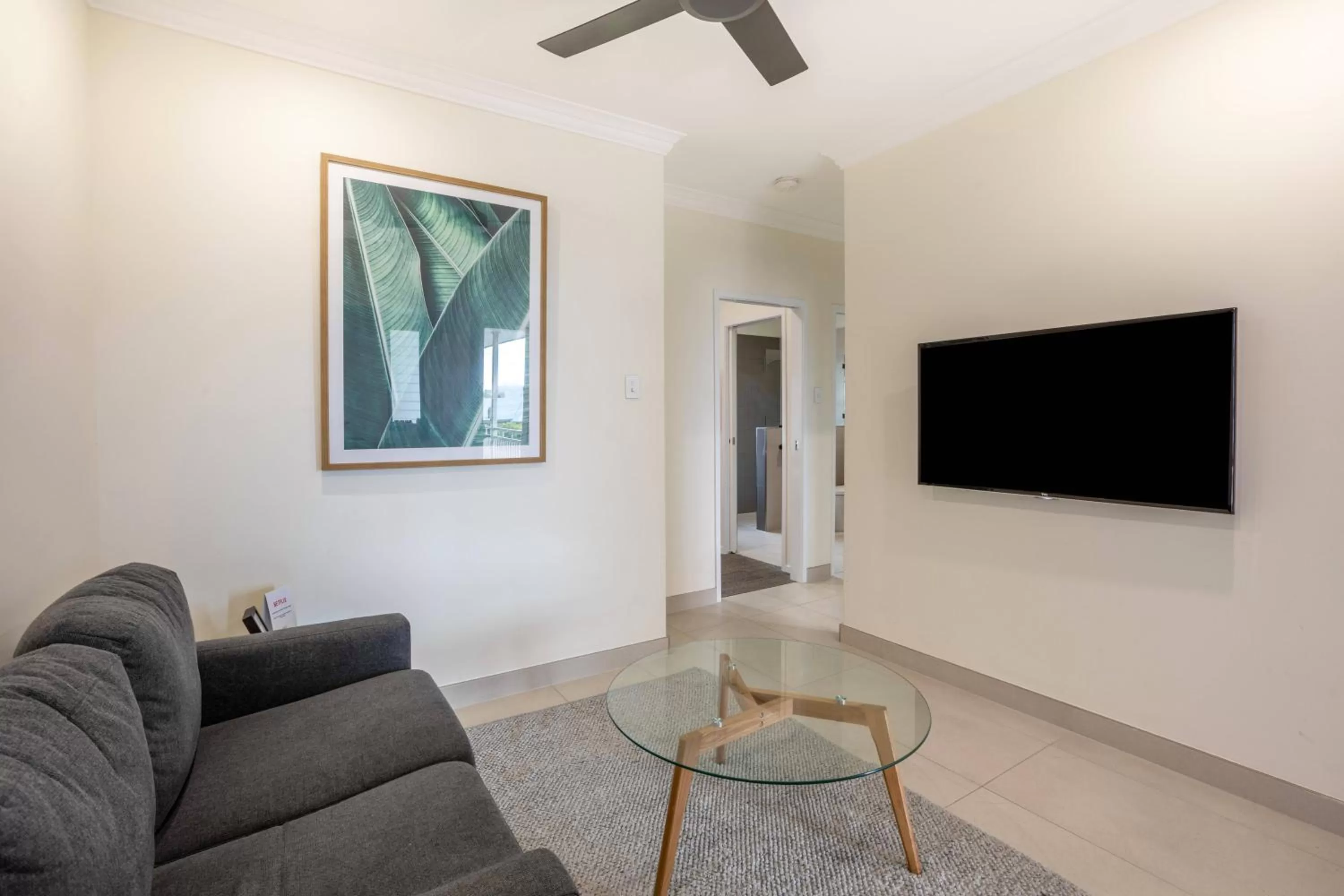 Living room in Coopers Colonial Motel