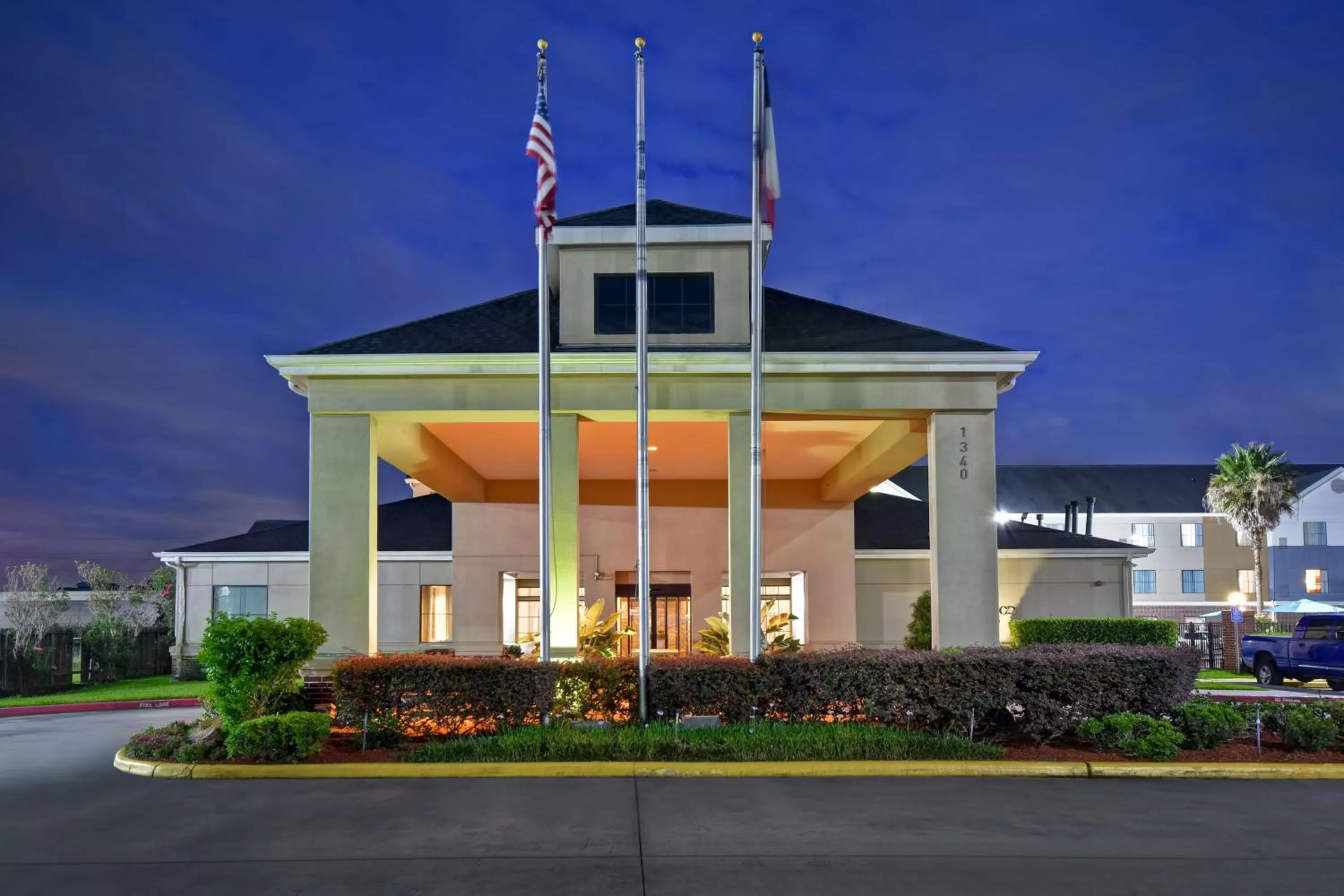 Property building in Homewood Suites By Hilton HOU Intercontinental Airport