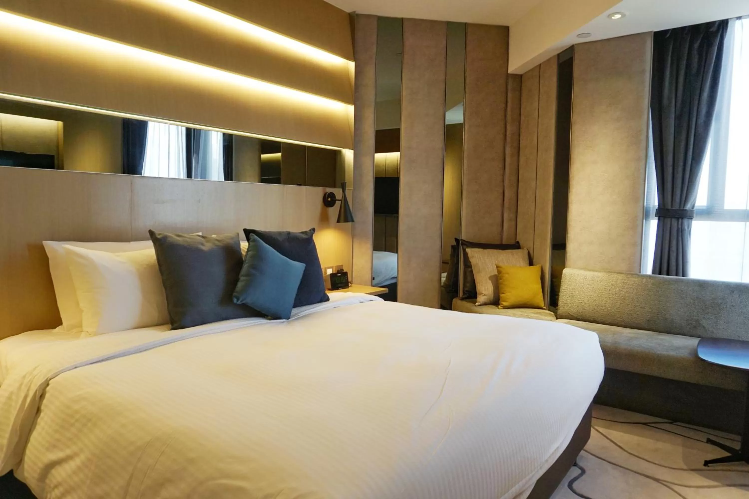 Photo of the whole room, Bed in The Harbourview - Chinese YMCA of Hong Kong