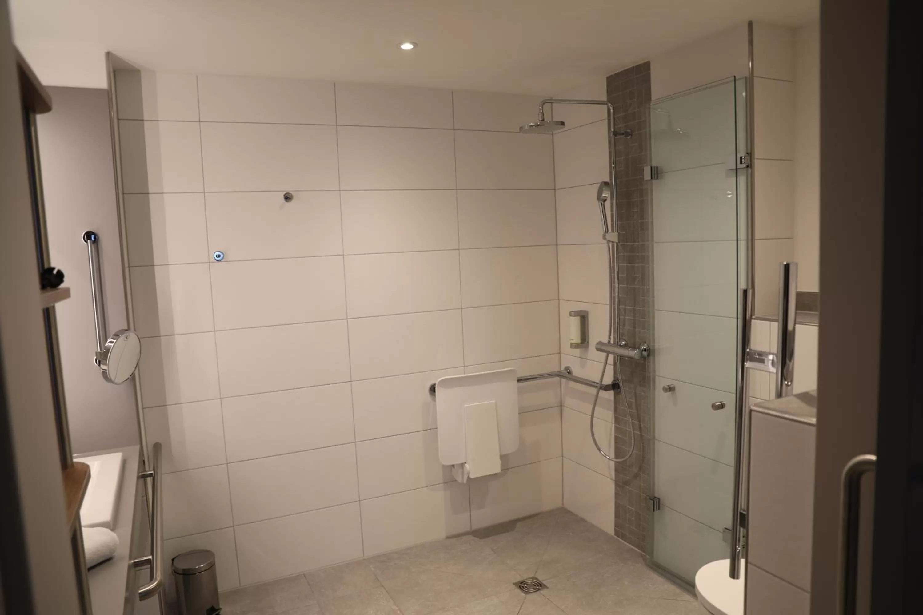 Shower in Hotel INCLUDiO