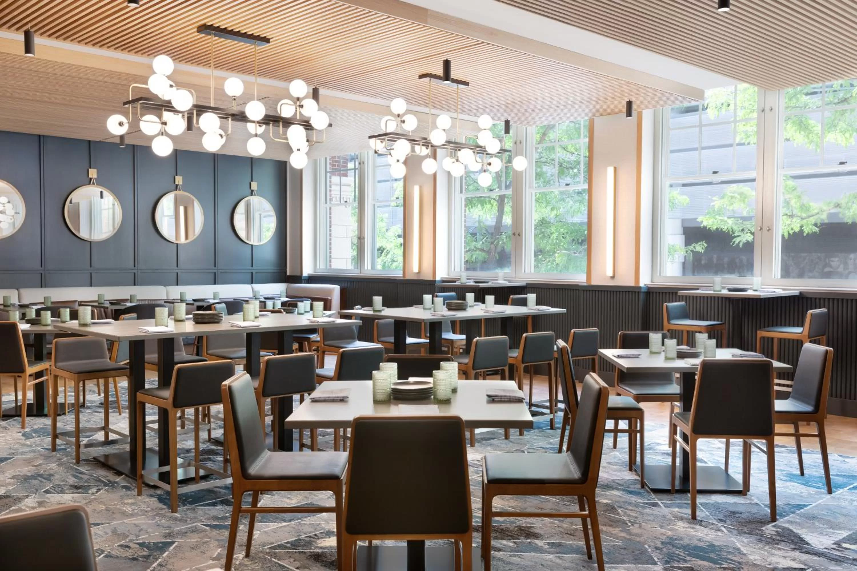 Restaurant/places to eat in The Slate Hotel Denver Downtown, Tapestry by Hilton