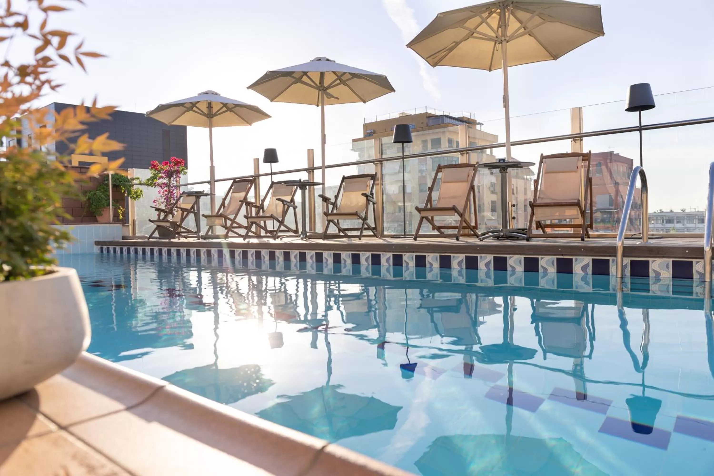 Swimming pool in Mondial Hotel