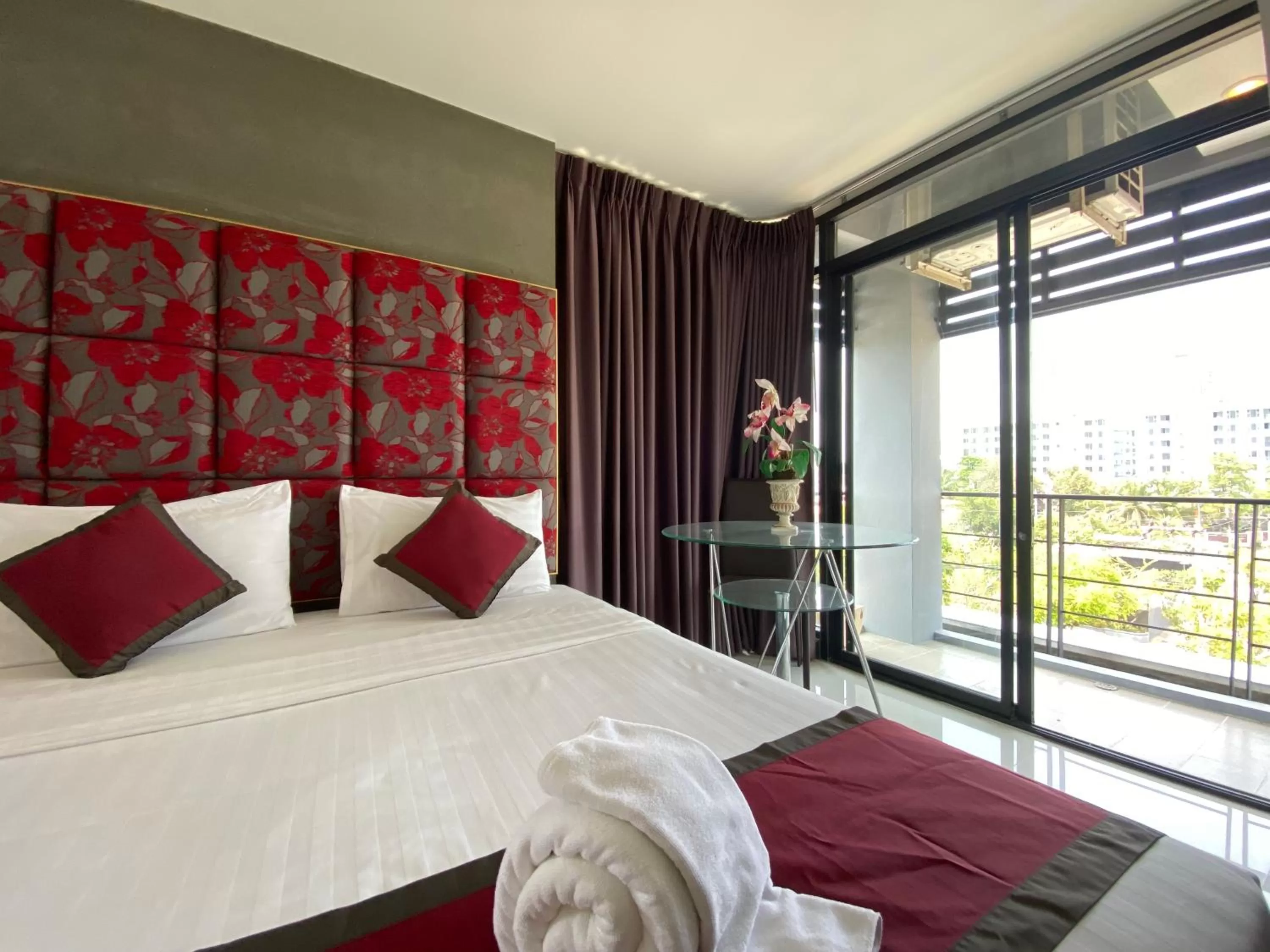 Balcony/Terrace, Bed in Le Vernissage by Goad Avadhess Hospitality