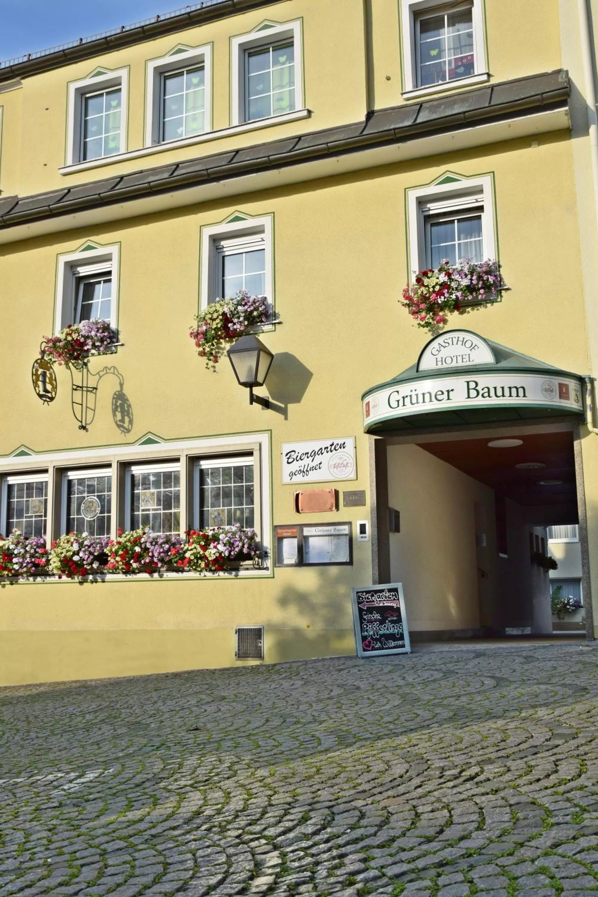 Facade/entrance in Hotel Grüner Baum