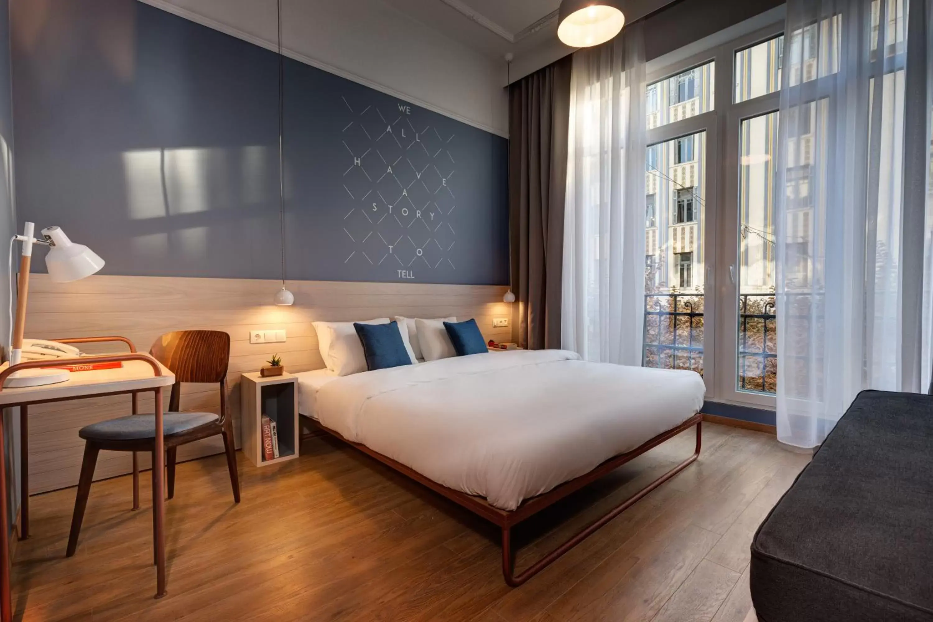 Large City View Room in Colors Urban Hotel Thessaloniki Large City View Room in Colors Urban Hotel Thessaloniki