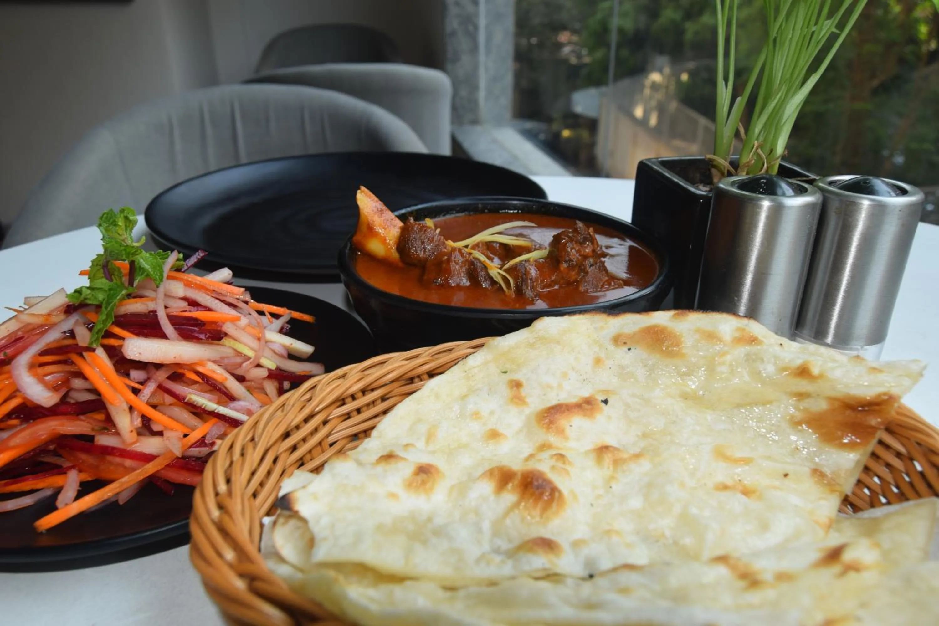 Food and drinks in Ginger Lucknow