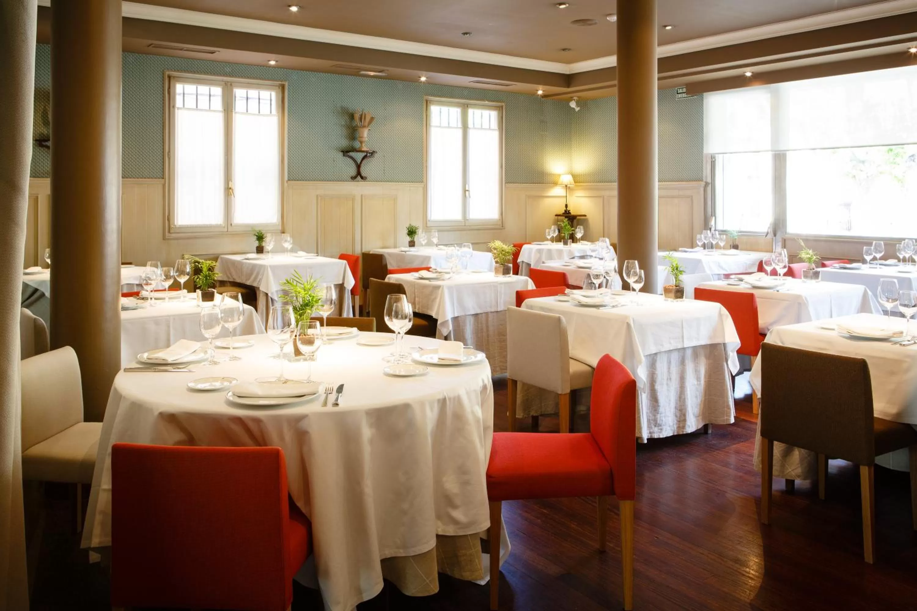 Restaurant/places to eat in Hotel Echaurren Relais & Châteaux