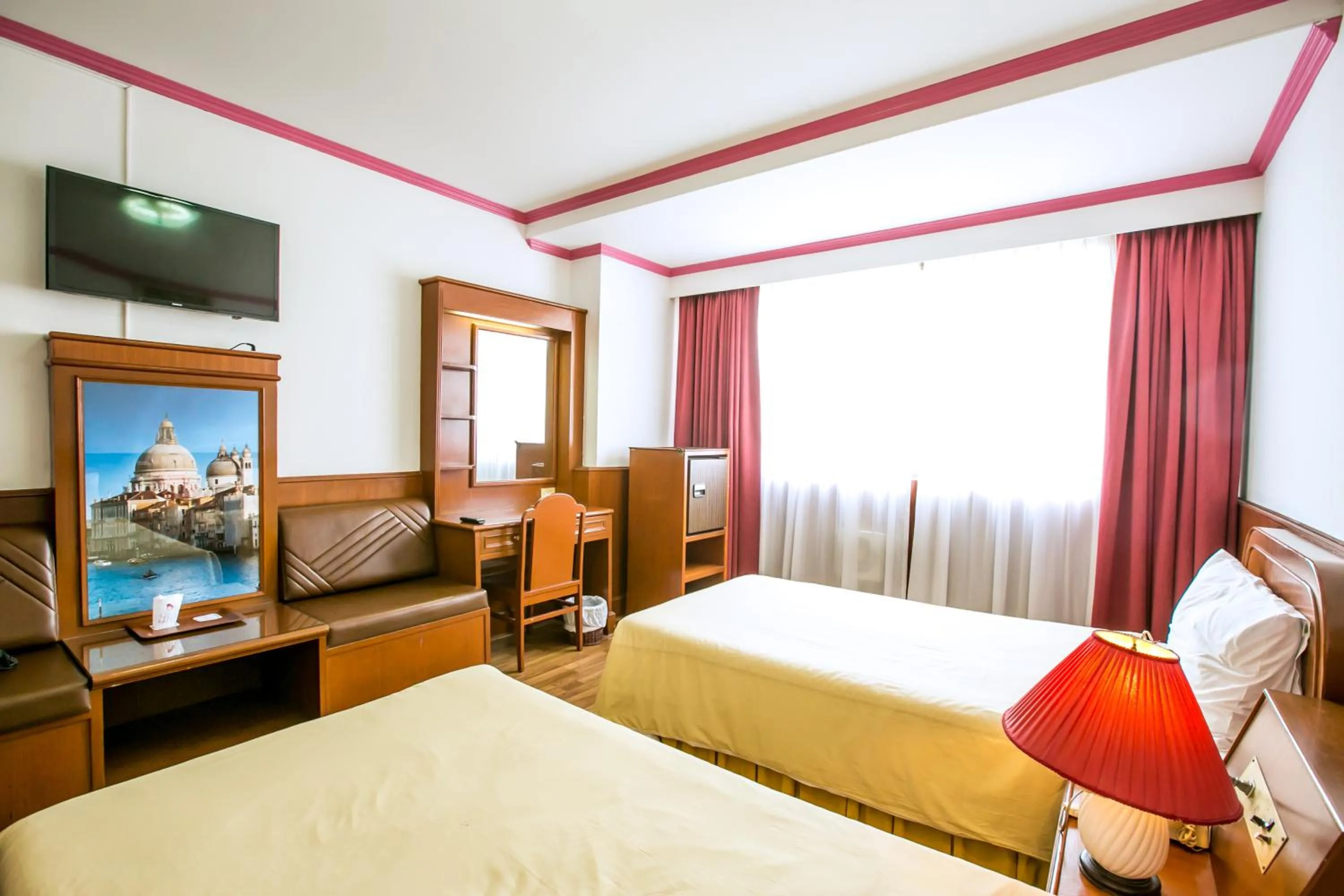 Decorative detail, Bed in Elizabeth Hotel