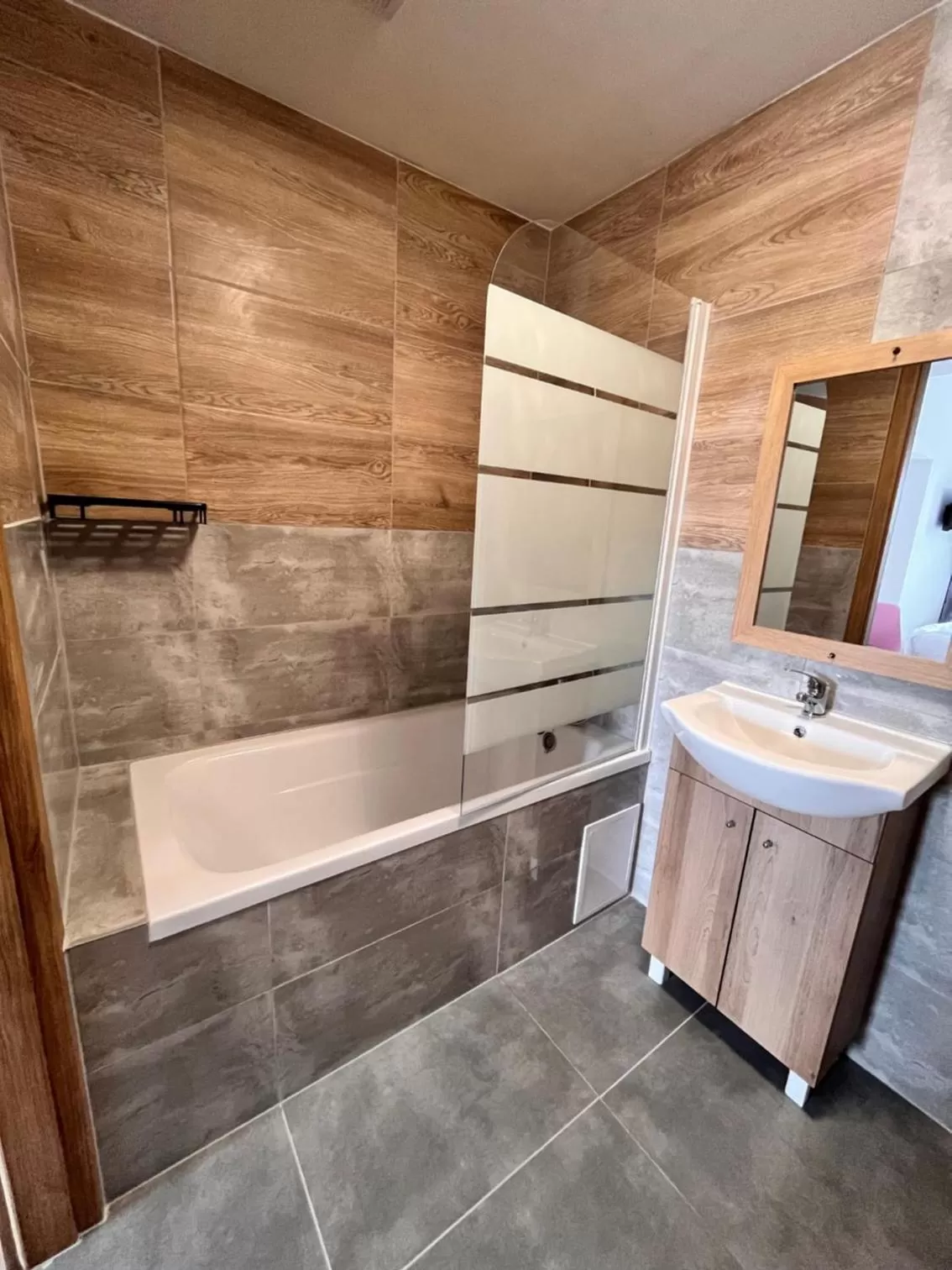 Bathroom in 3 Budget Stay Apartments