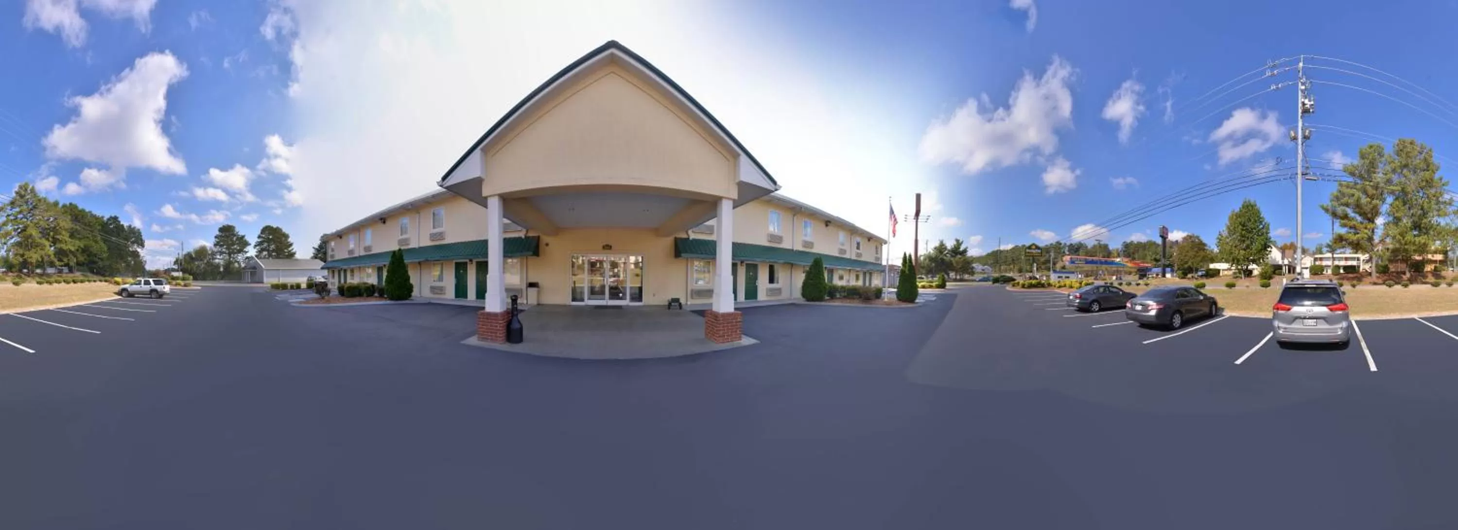 Facade/entrance in Douglas Inn & Suites