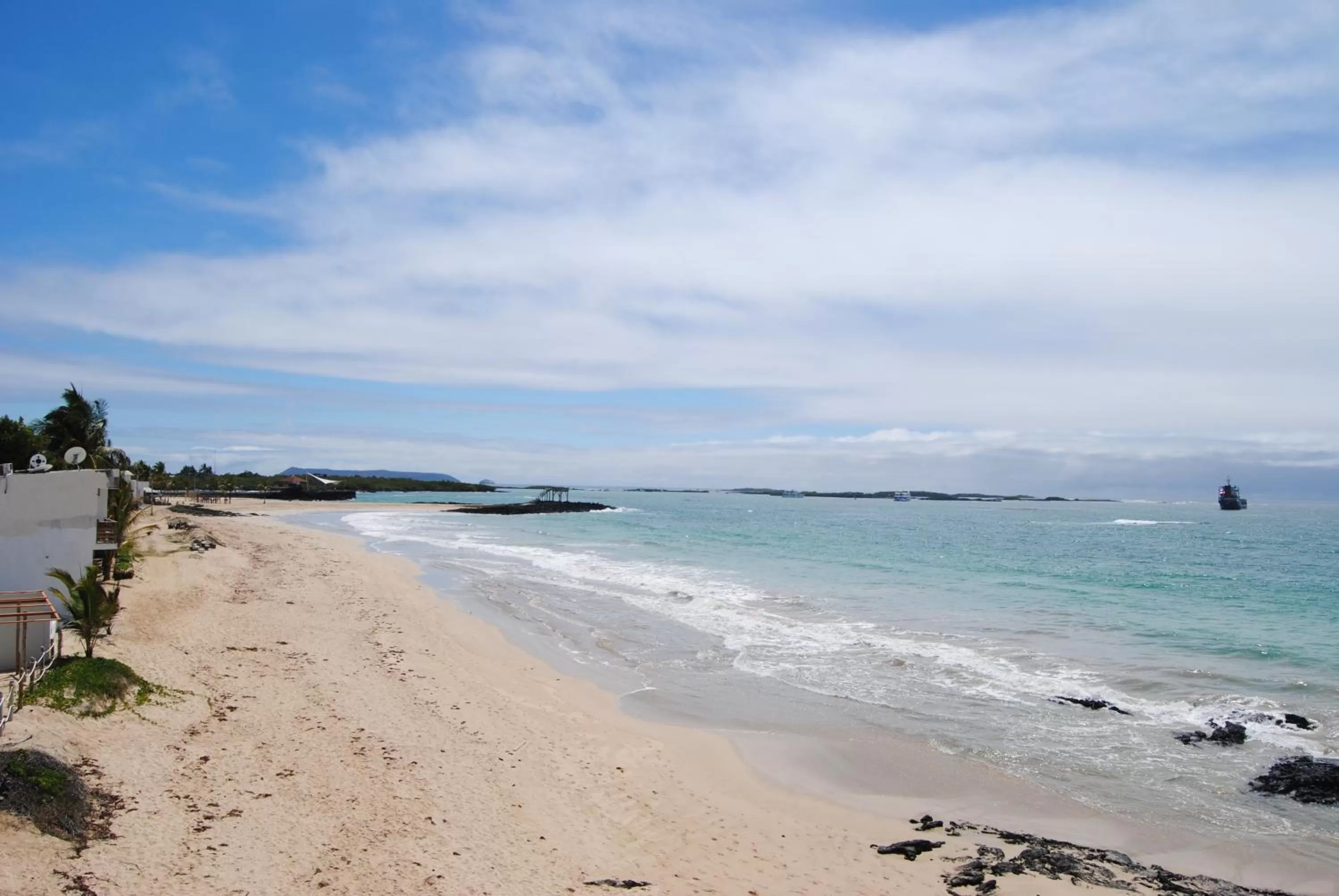 Beach in Hostal Galapagos by Bar de Beto