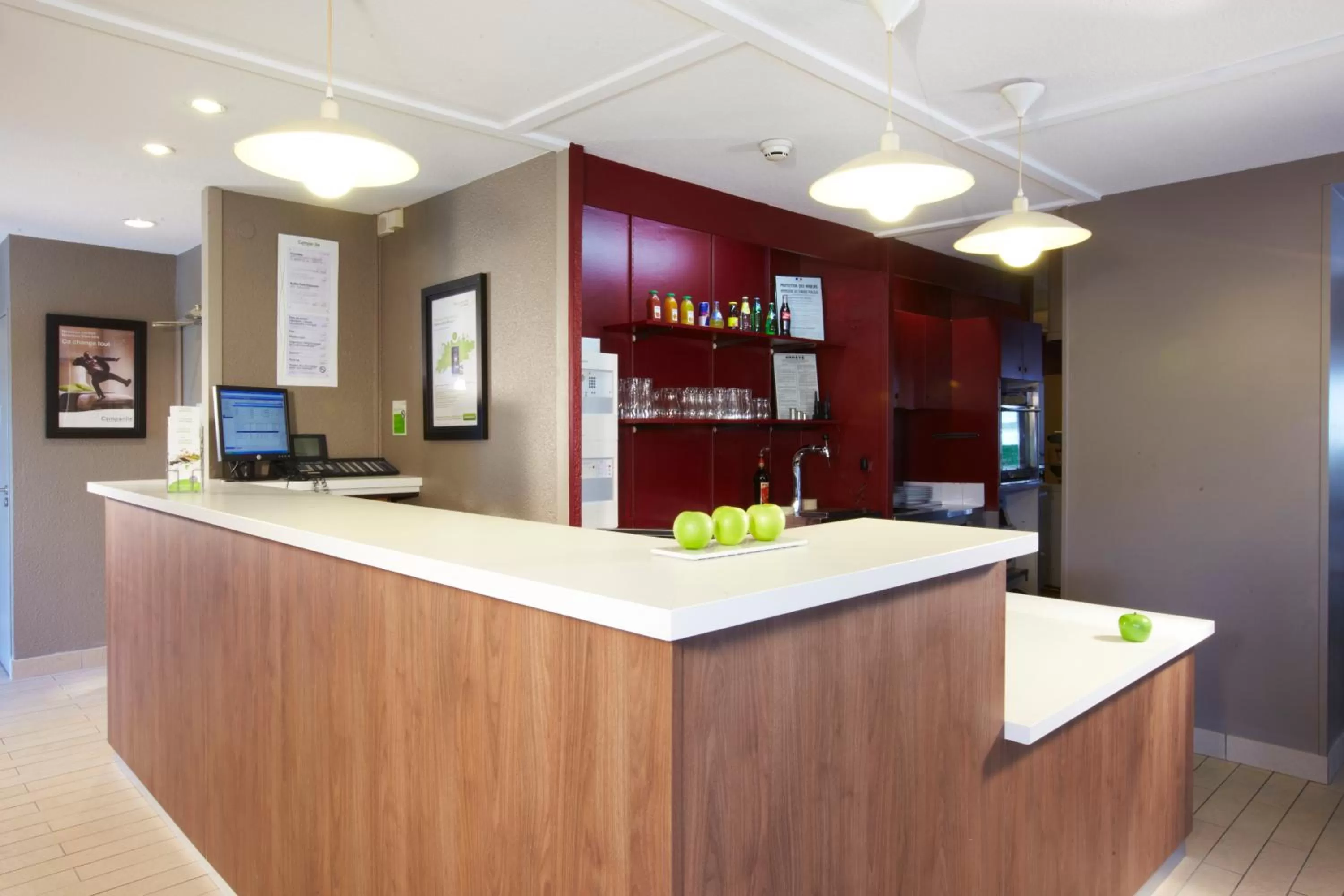 Lobby or reception in Campanile Dinan - Taden