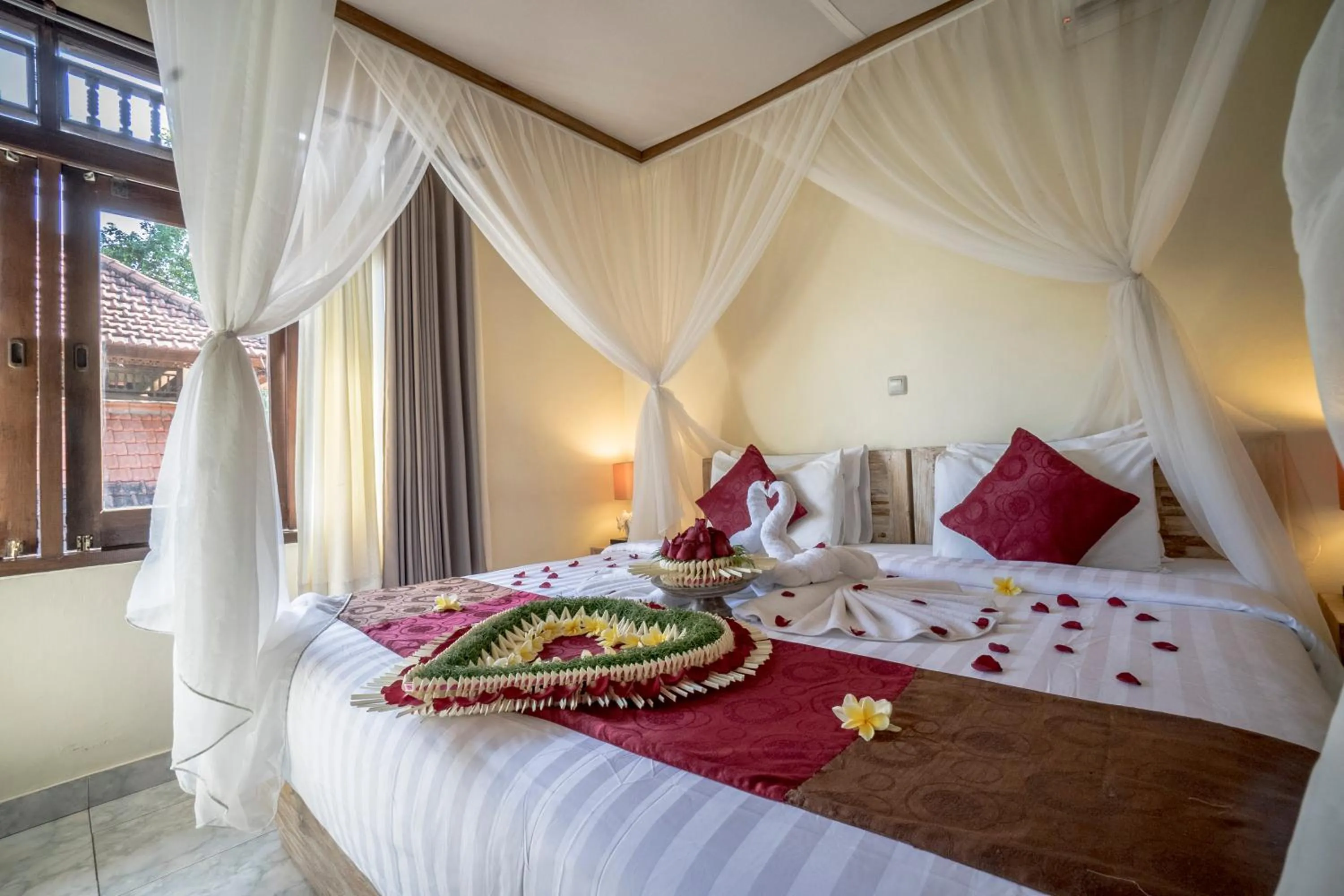 Photo of the whole room, Bed in Nick's Hidden Cottages by Mahaputra-CHSE Certified