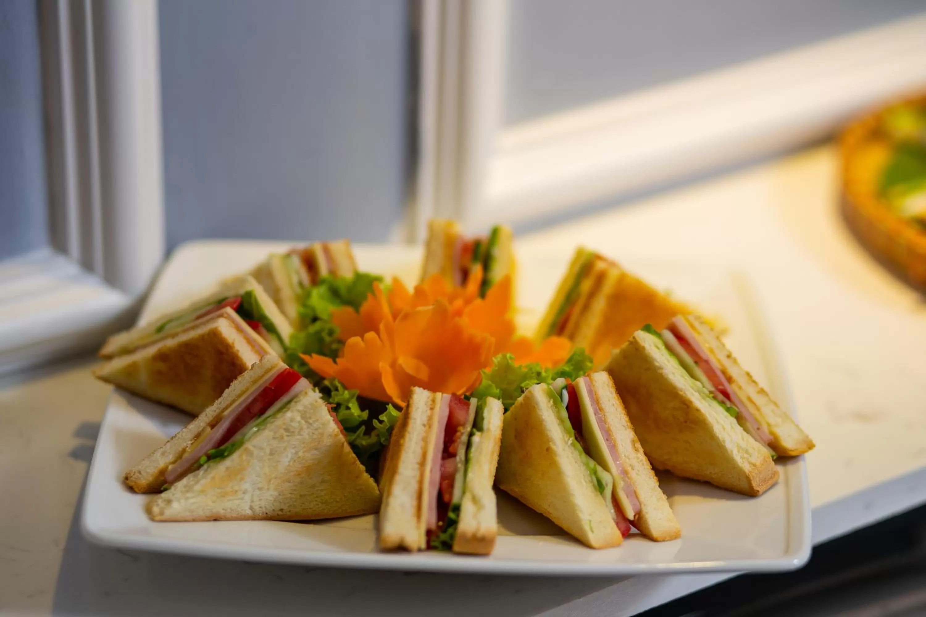 Restaurant/places to eat in 22land Residence Hotel 71 Hang Bong Premium