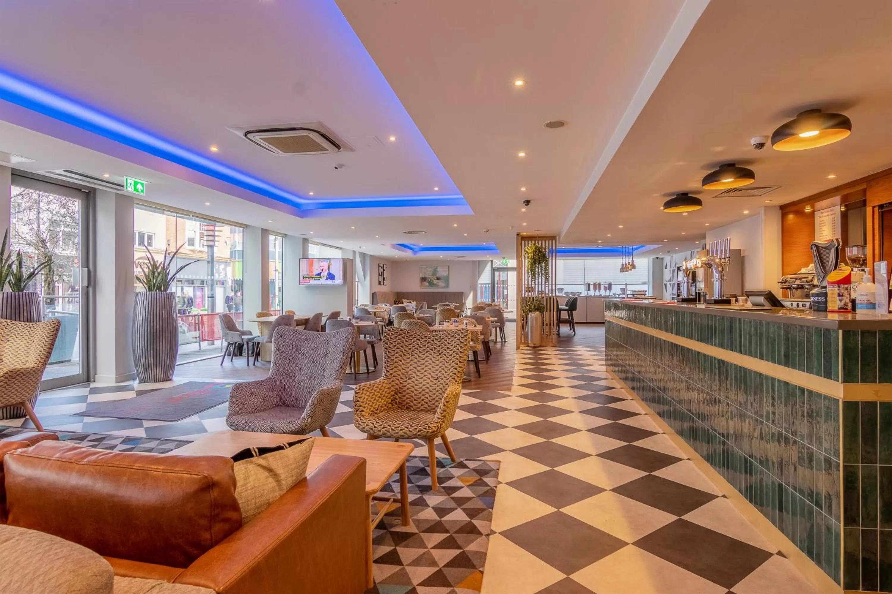 Lobby or reception in Ramada Encore Leicester City Centre