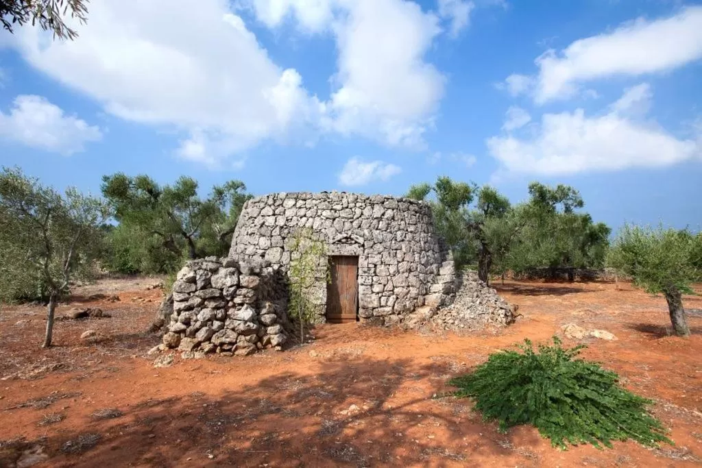 Garden, Property Building in Grikò Country Hotel