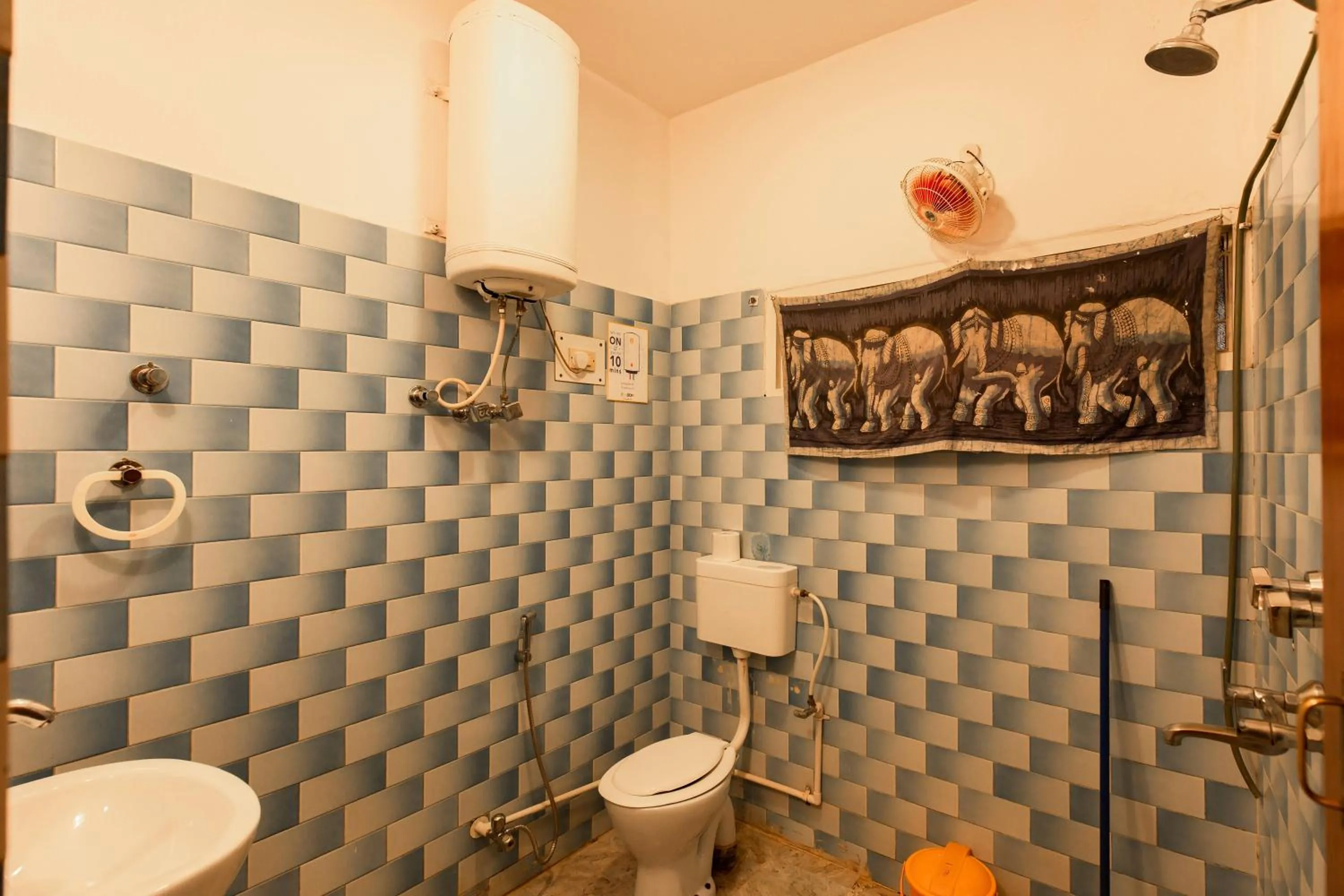 Bathroom in goSTOPS Lite Varanasi