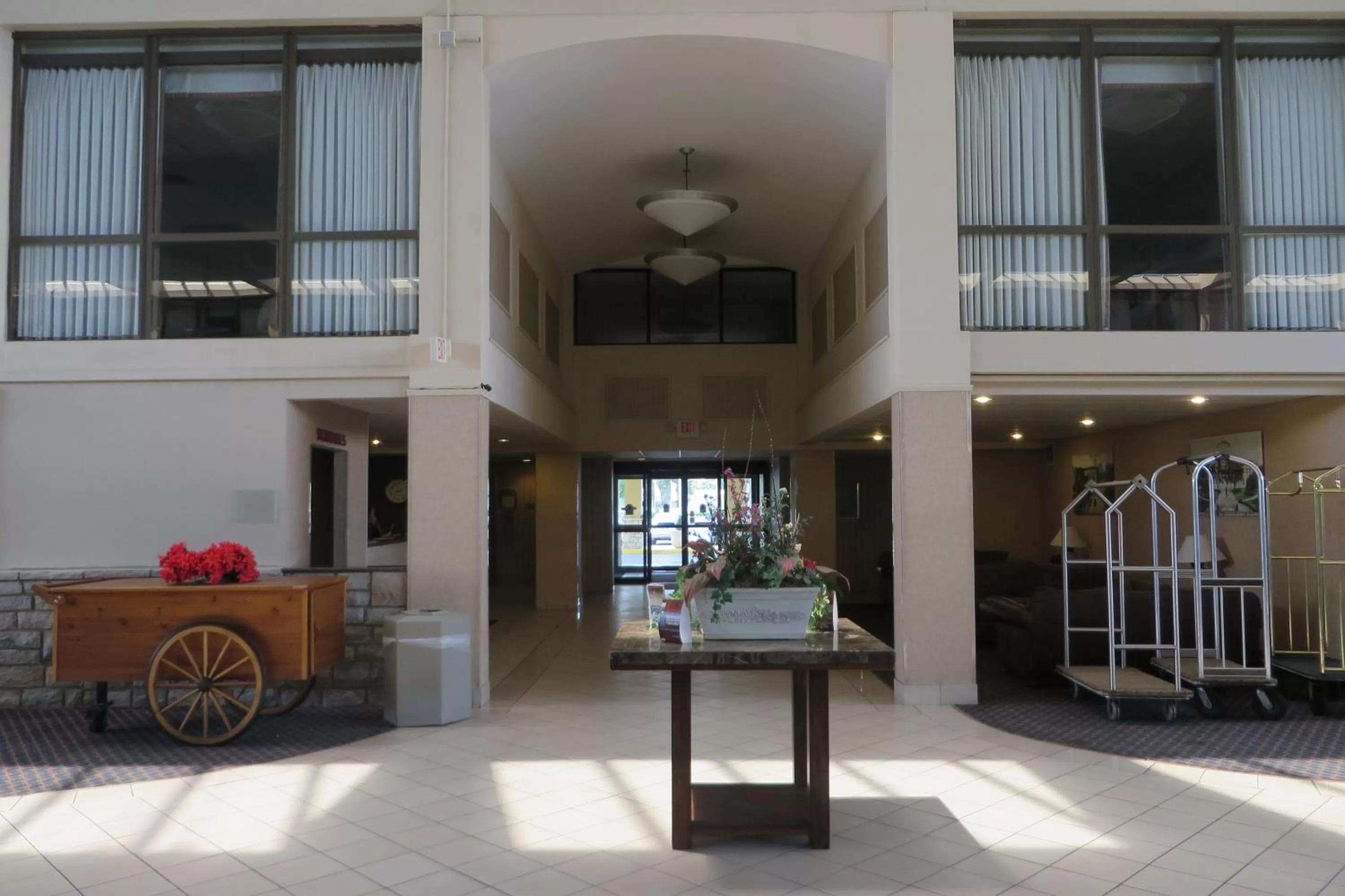 Lobby or reception in Days Inn by Wyndham Columbus Airport