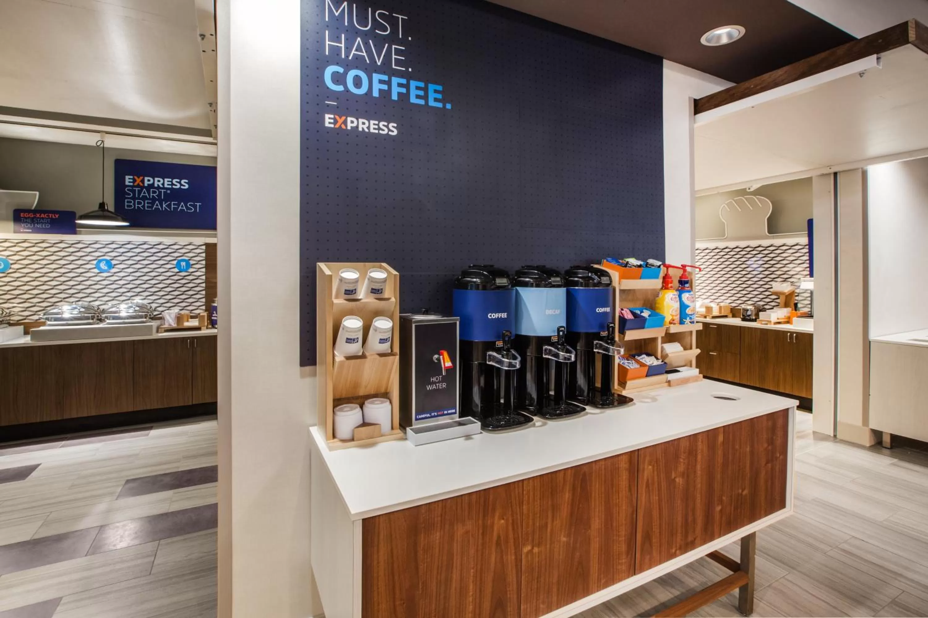 Breakfast in Holiday Inn Express and Suites - Petersburg - Fort Lee by IHG