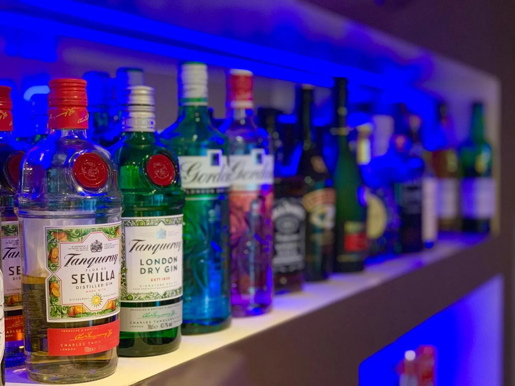 Lounge or bar in Holiday Inn Express Earls Court, an IHG Hotel