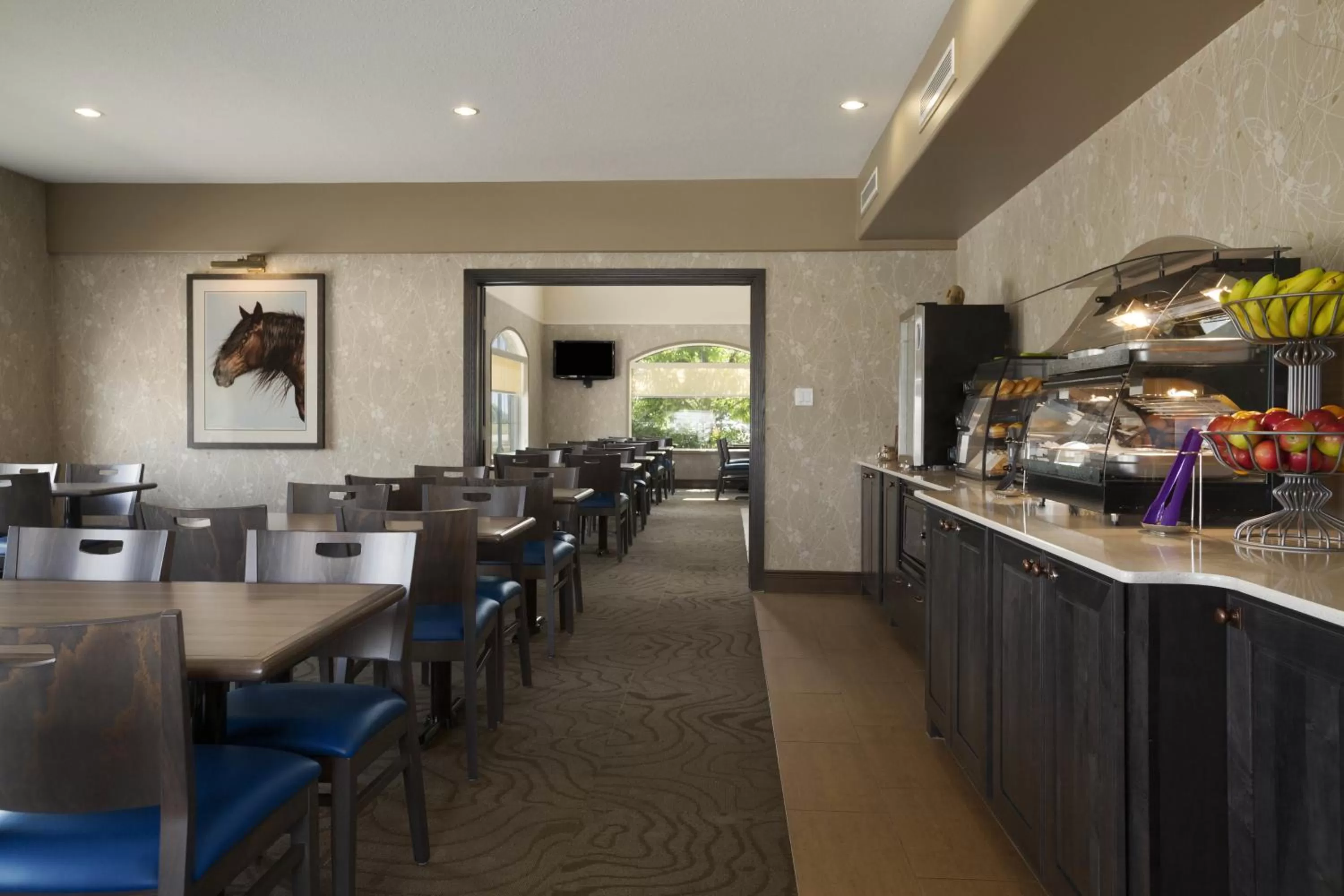 Food in Days Inn & Suites by Wyndham Brandon