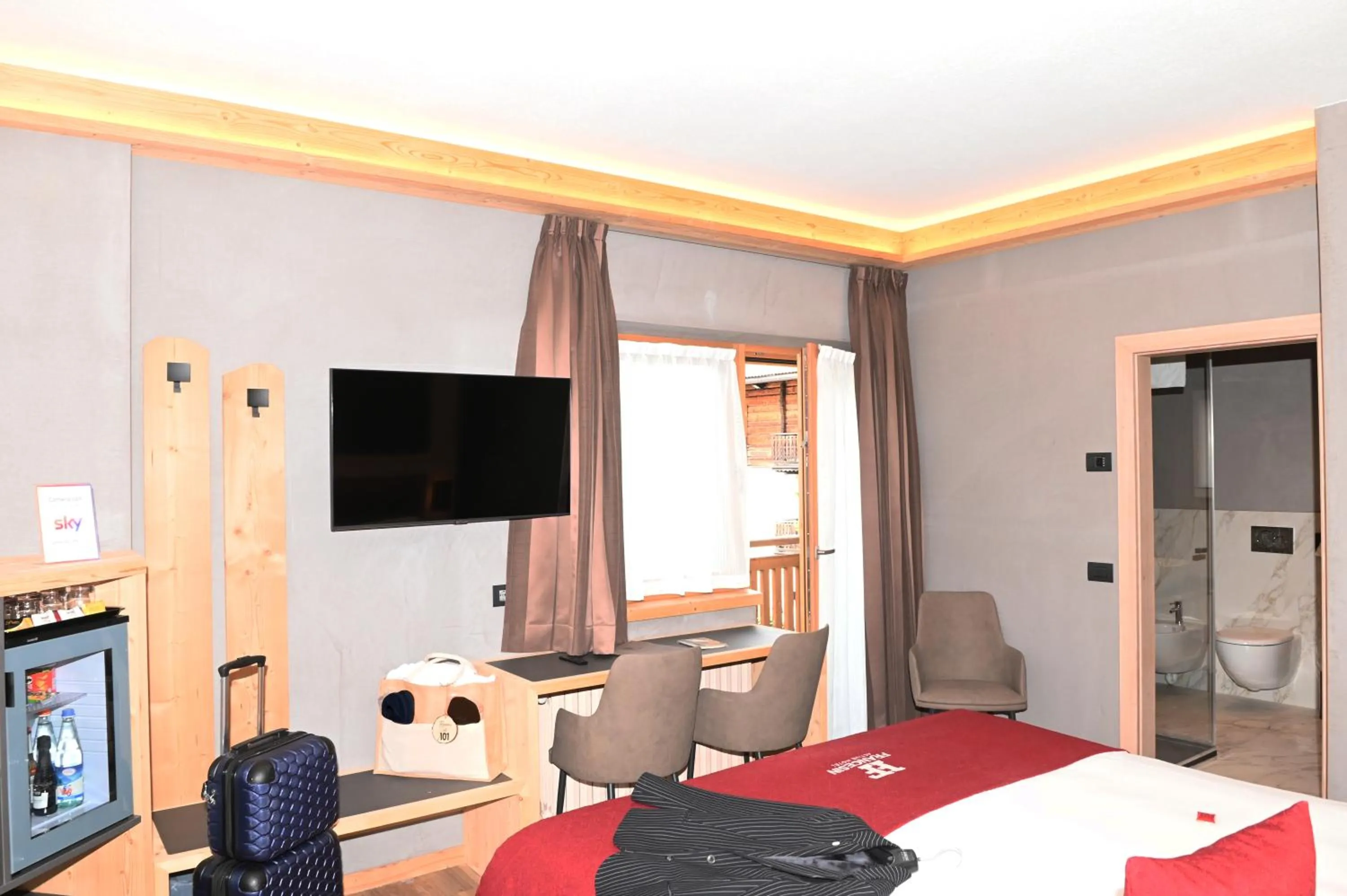 Photo of the whole room, Bed in Francesin Active Hotel