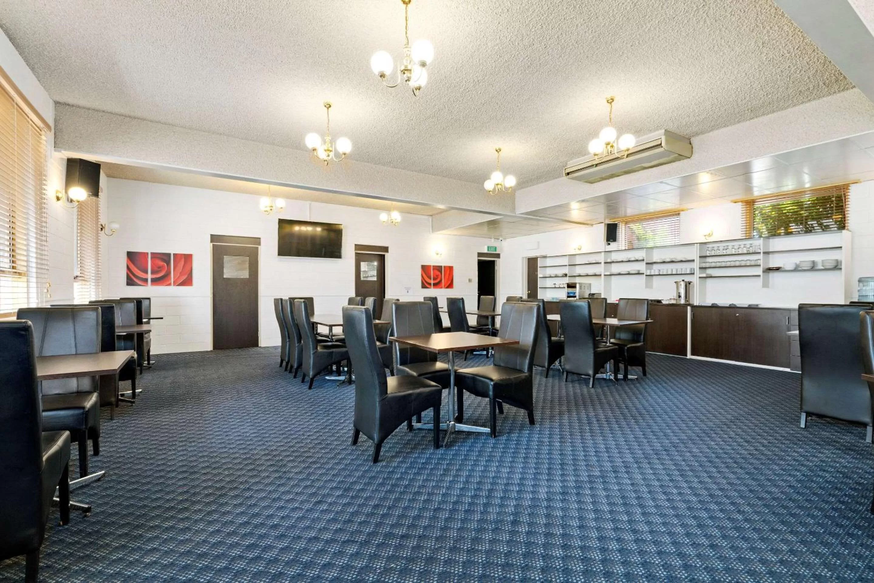 Restaurant/places to eat in Comfort Inn & Suites King Avenue