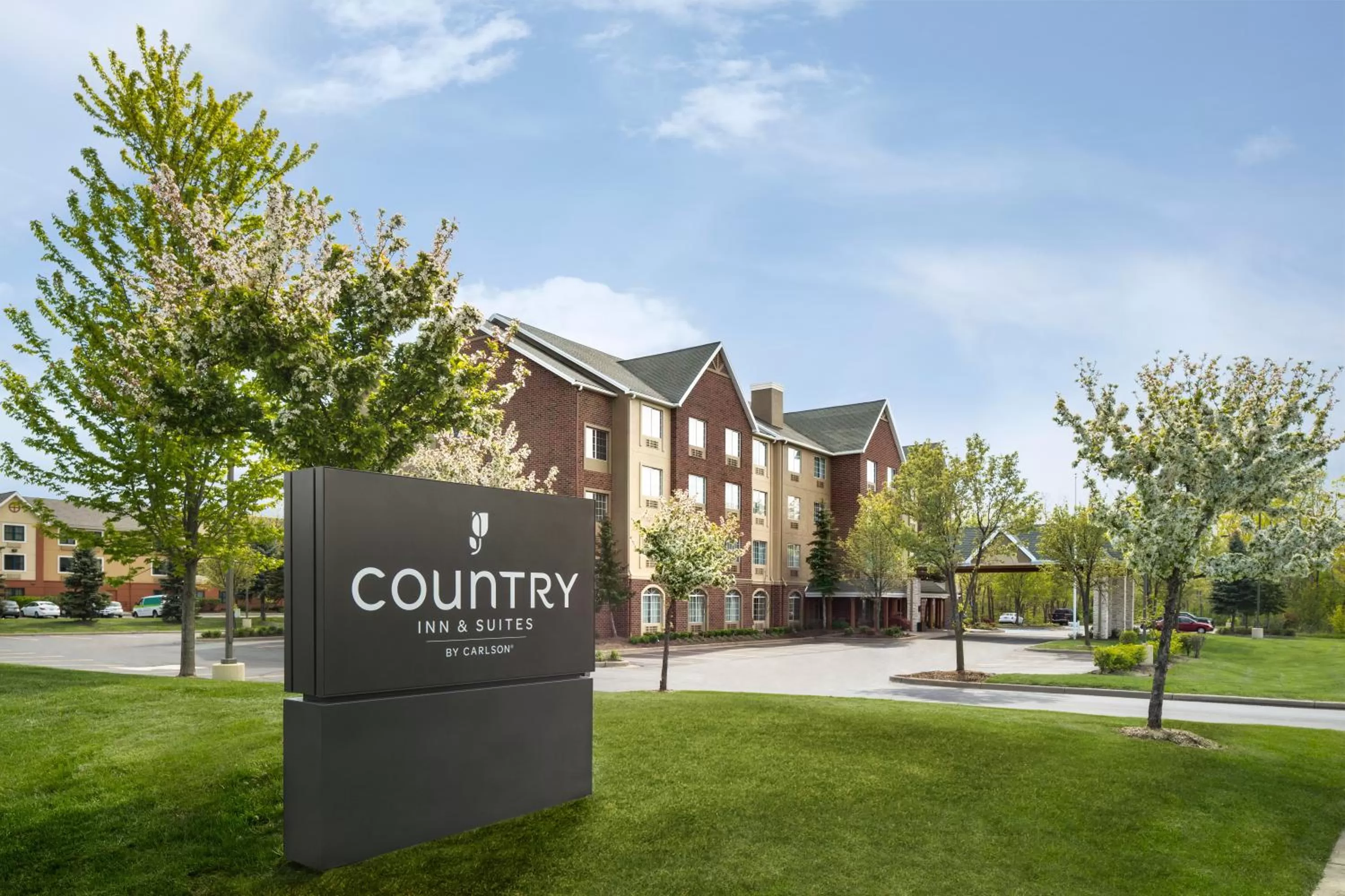 Facade/entrance in Country Inn & Suites by Radisson, Novi, MI