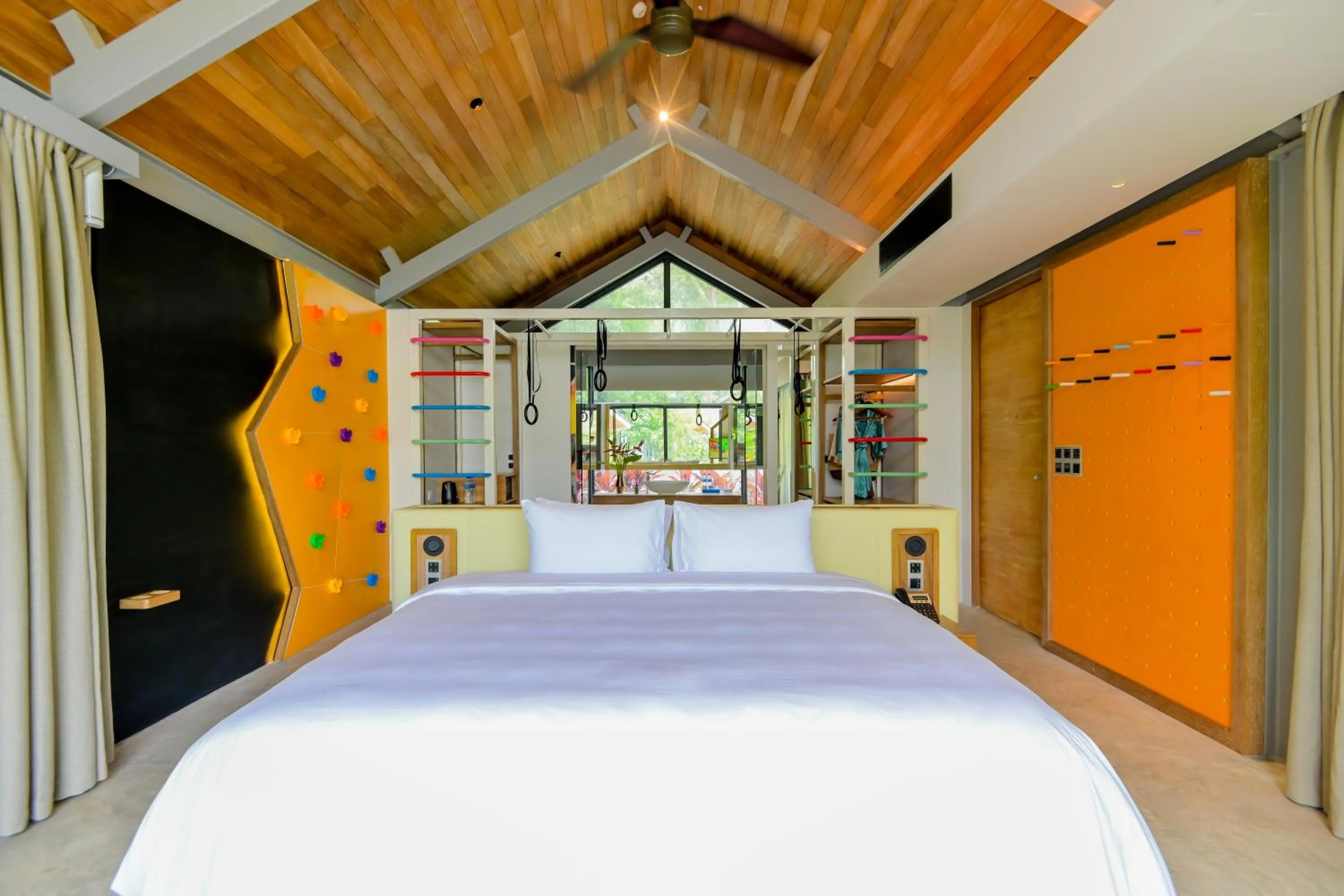 Bedroom, Bed in Island Escape Burasari