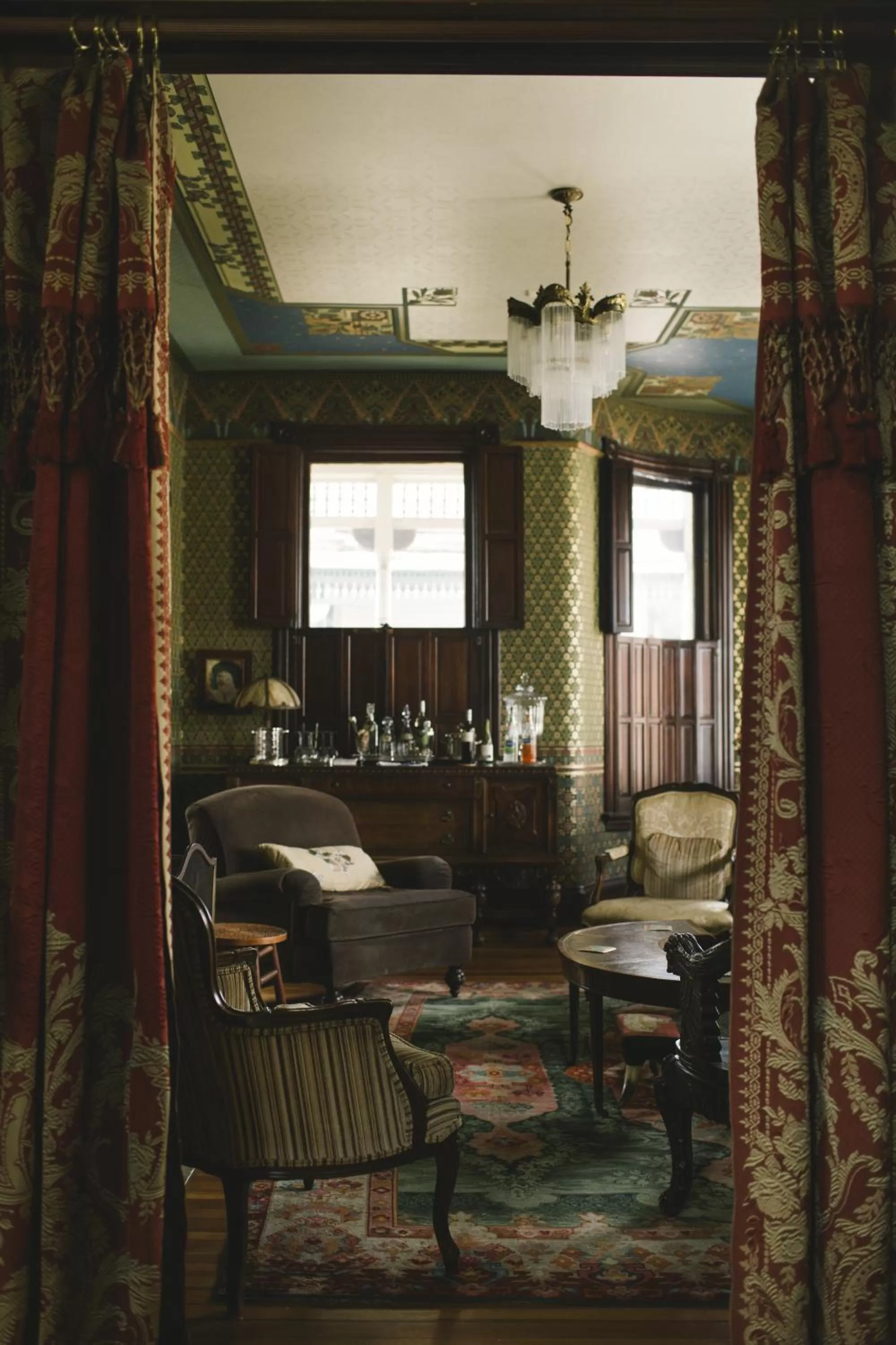 Communal lounge/ TV room, Restaurant/Places to Eat in 10 Clarke