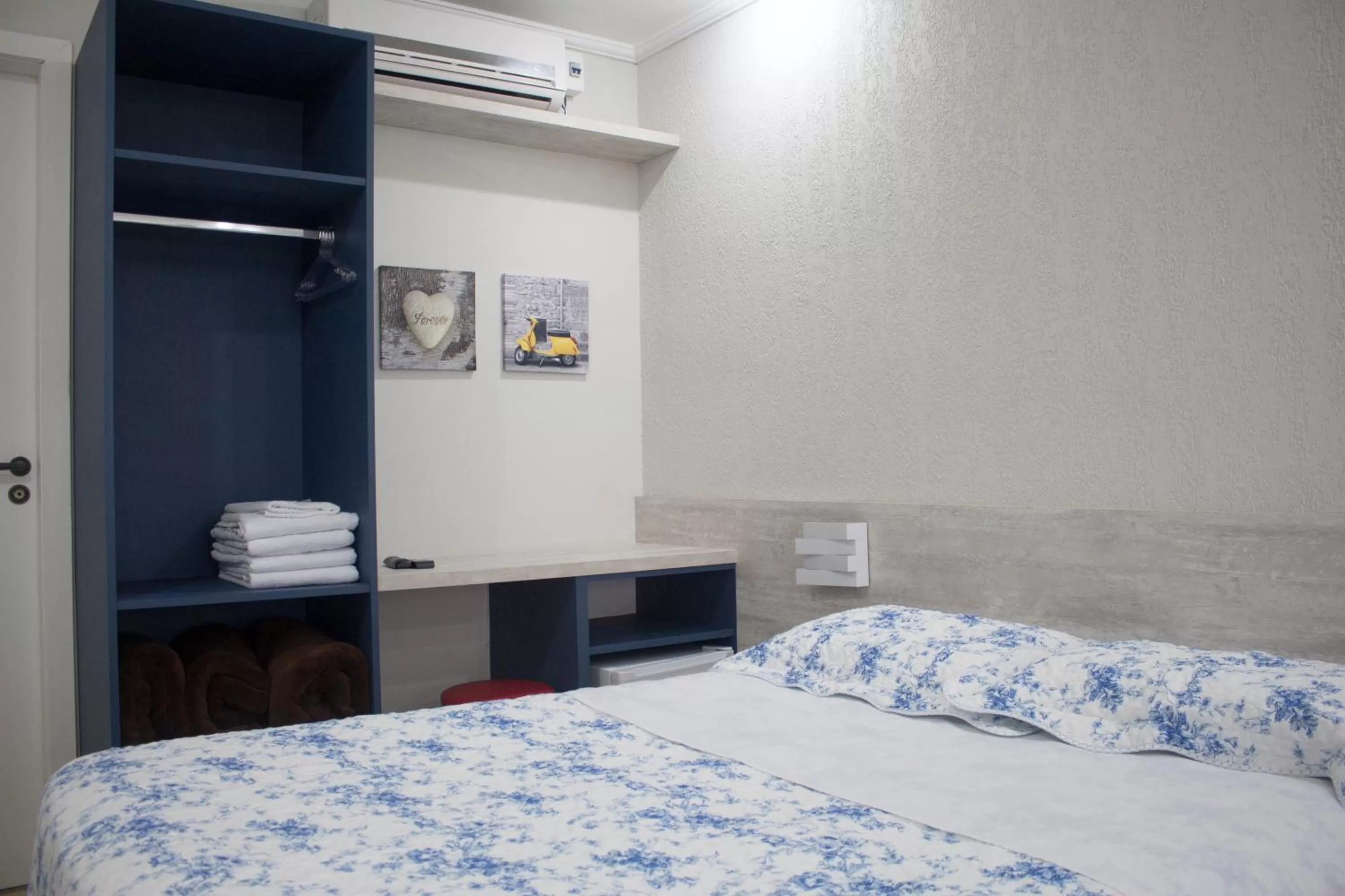 Photo of the whole room, Bed in Hotel Dois Irmãos