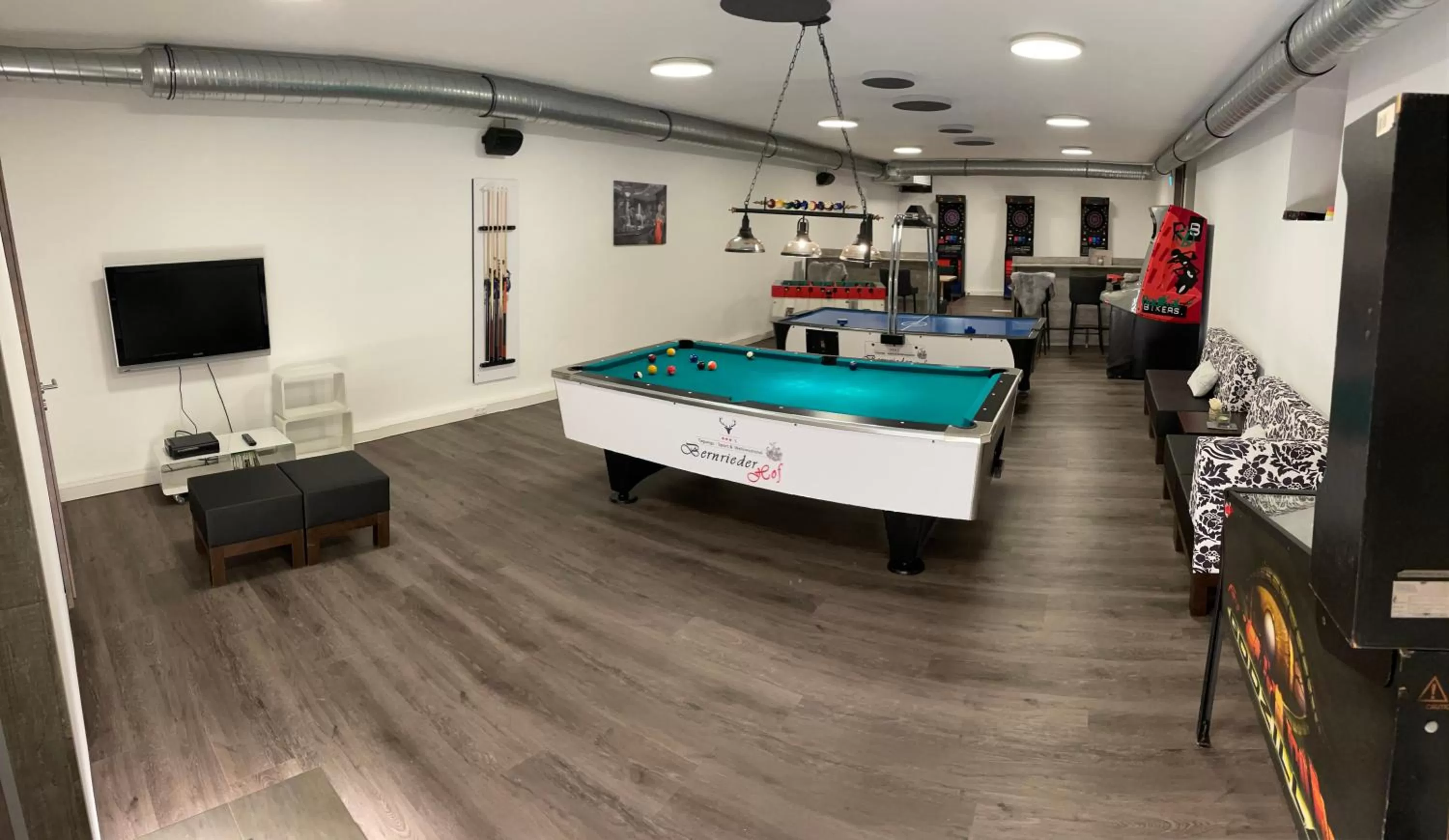 Billiard in Sporthotel Bernrieder Hof GmbH